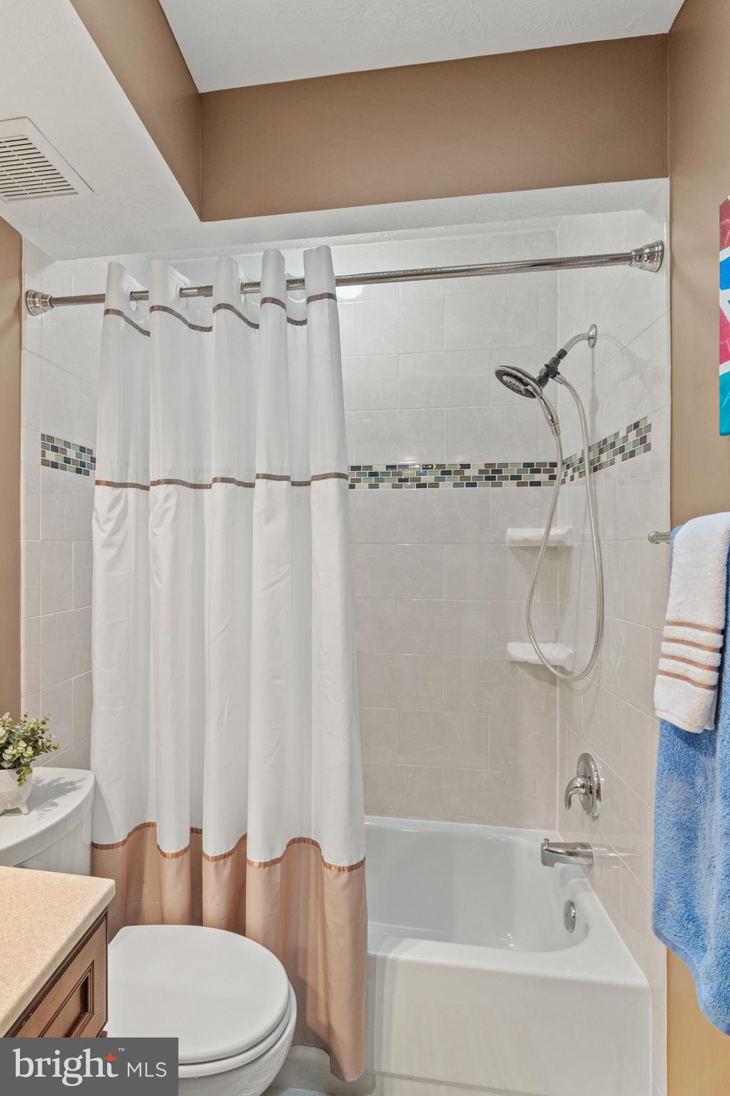 PINEY ORCHARD - Residential