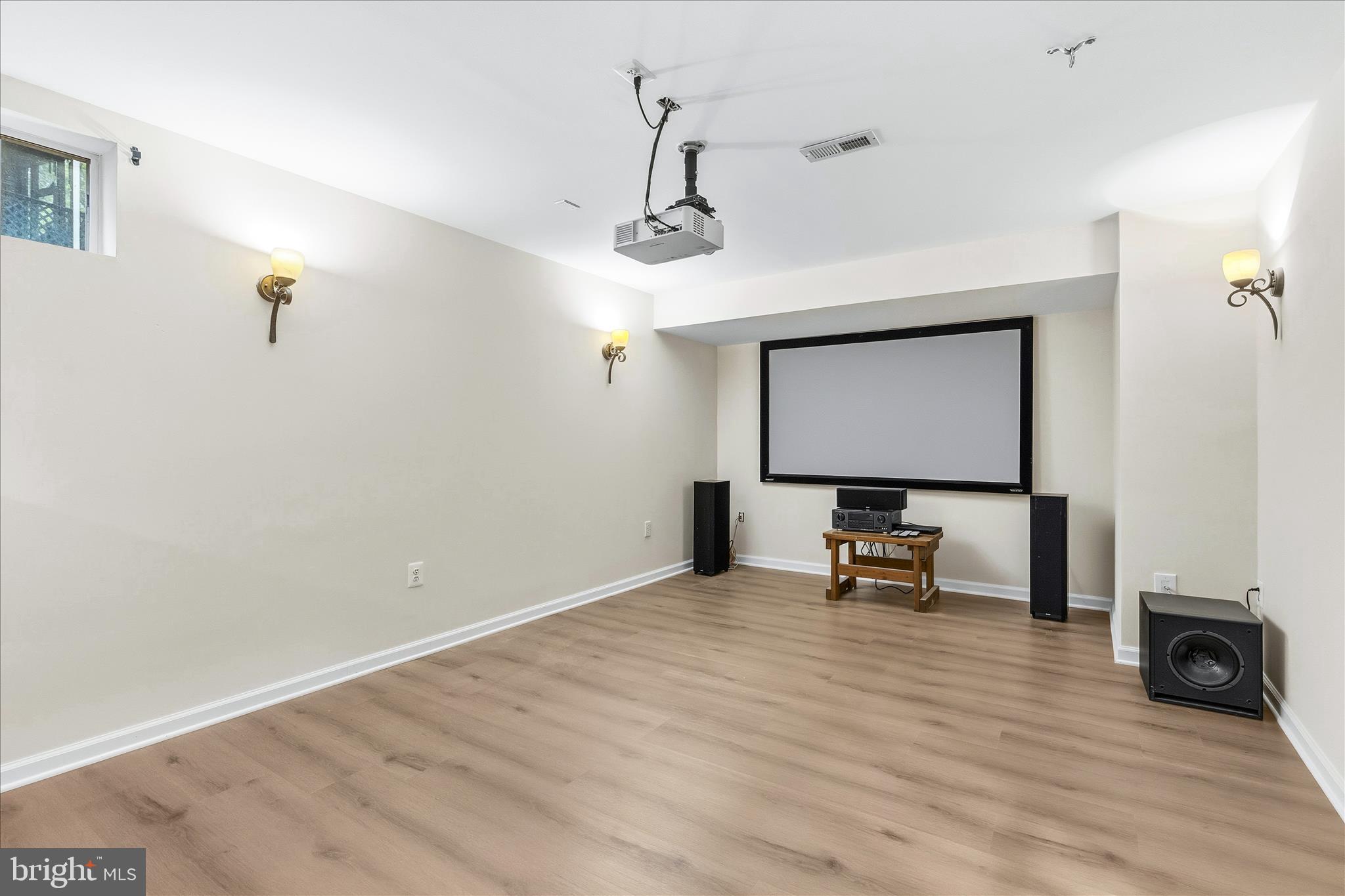 LAKE LINGANORE WOODRIDGE - Residential