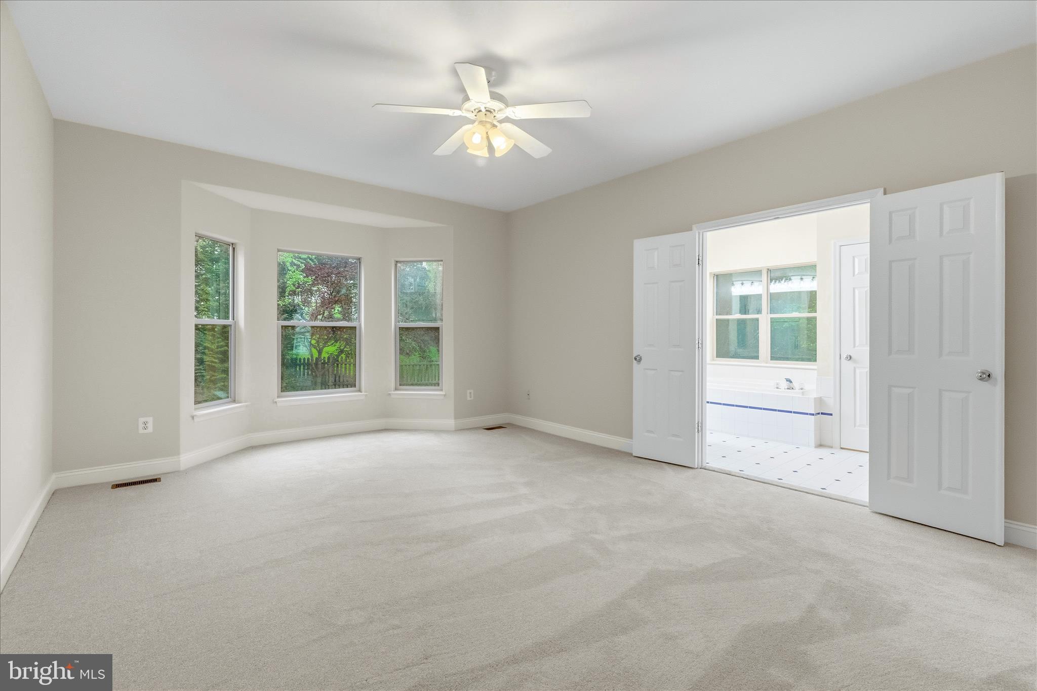 LAKE LINGANORE WOODRIDGE - Residential