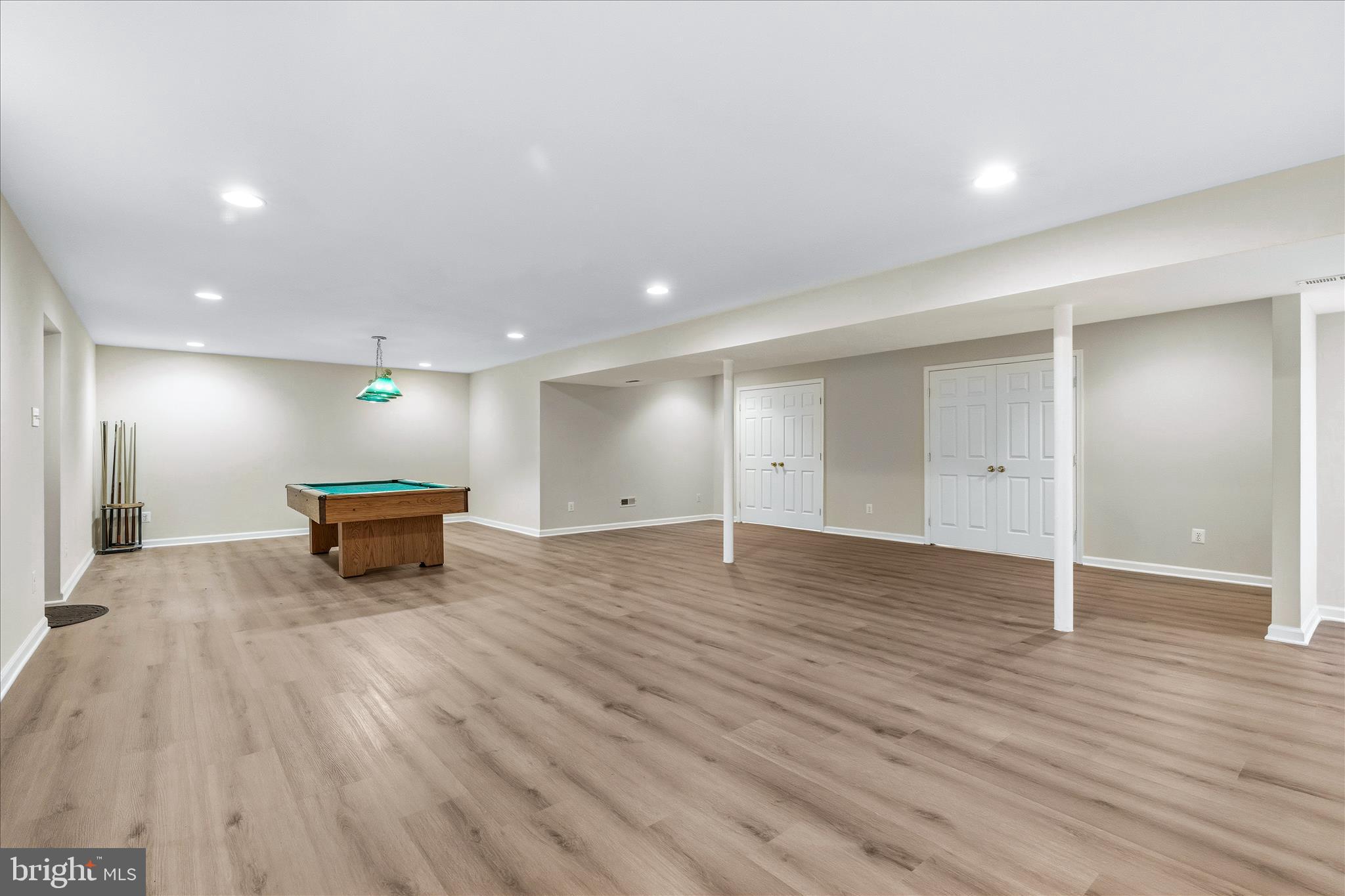 LAKE LINGANORE WOODRIDGE - Residential