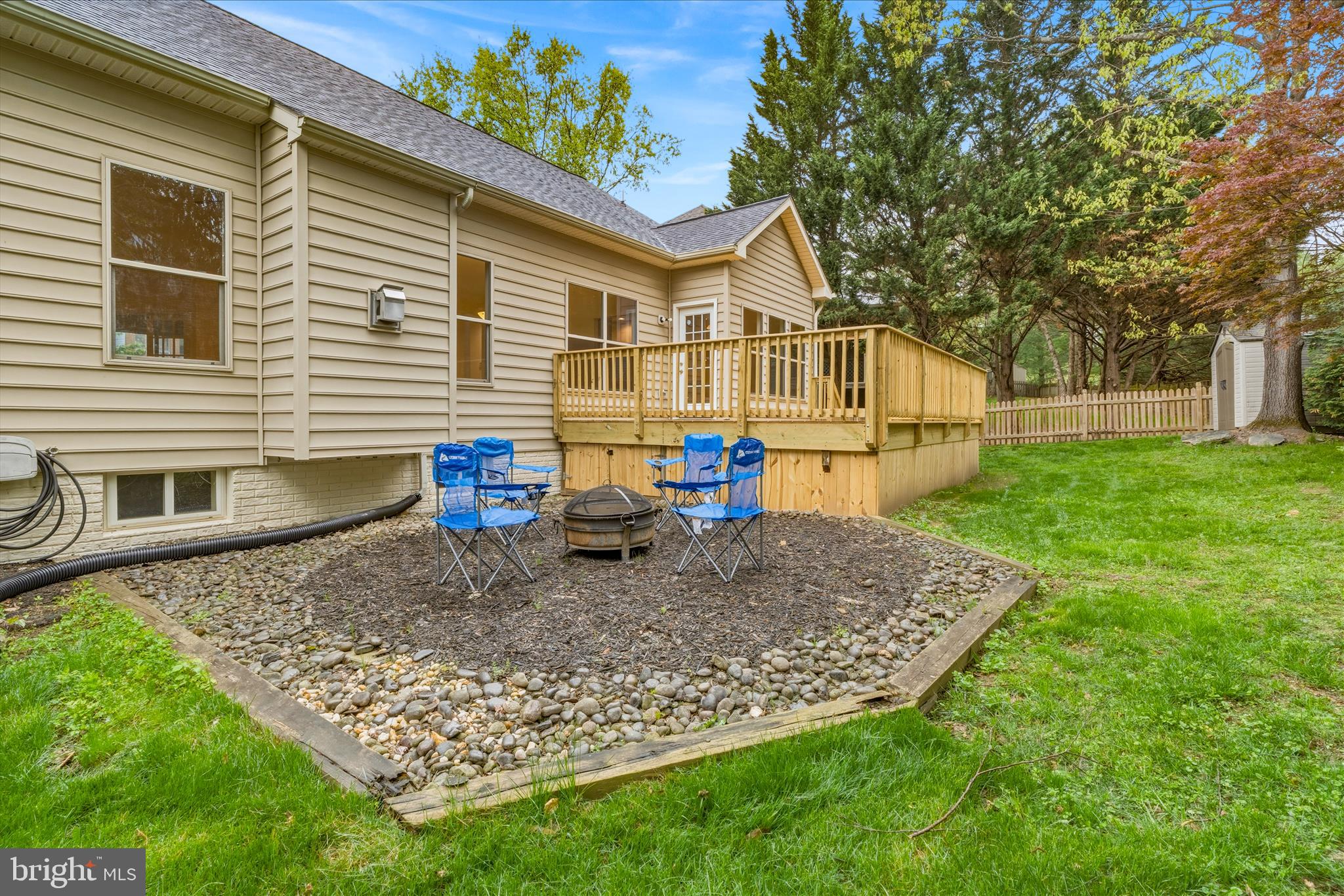 LAKE LINGANORE WOODRIDGE - Residential