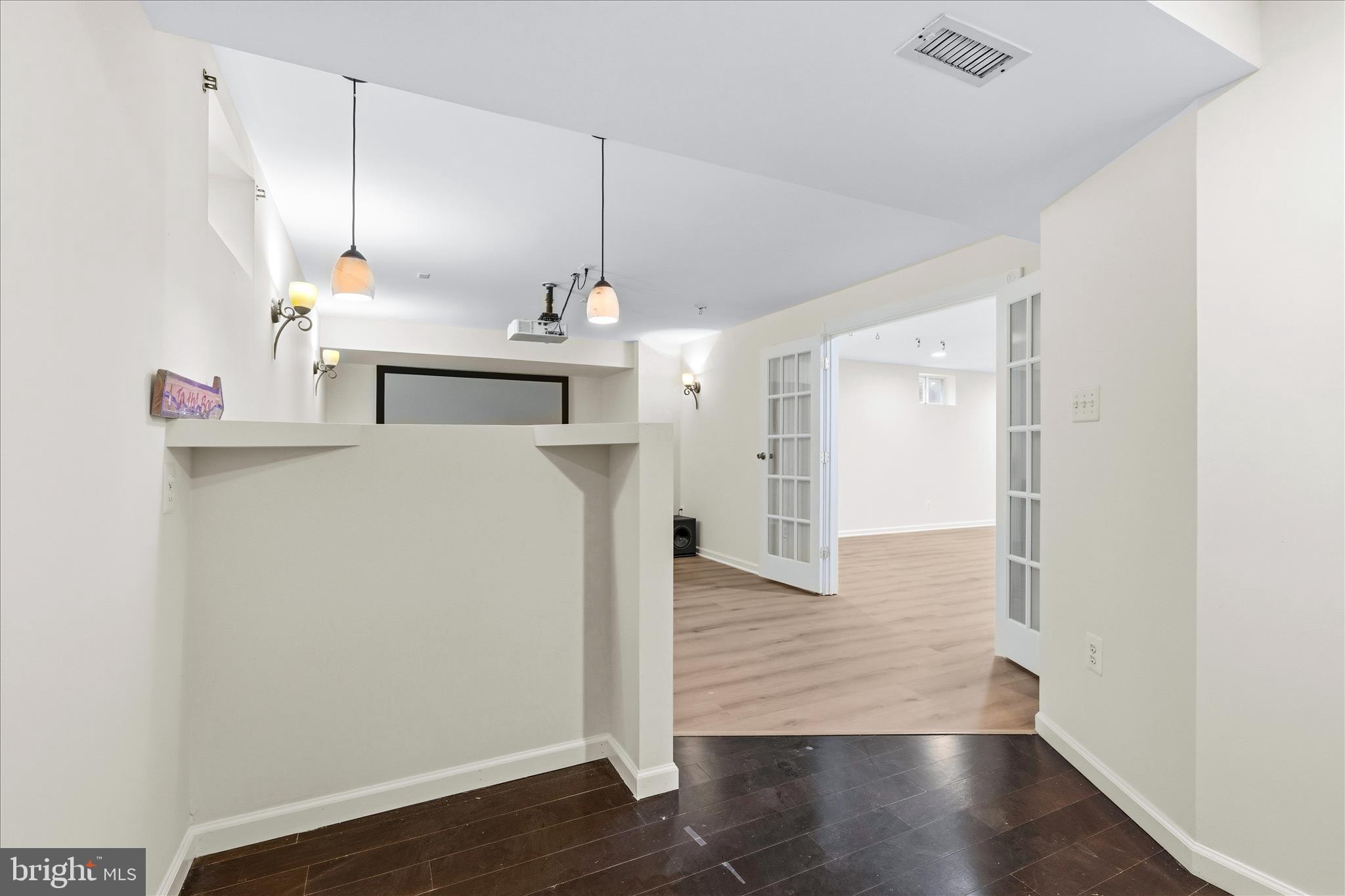 LAKE LINGANORE WOODRIDGE - Residential