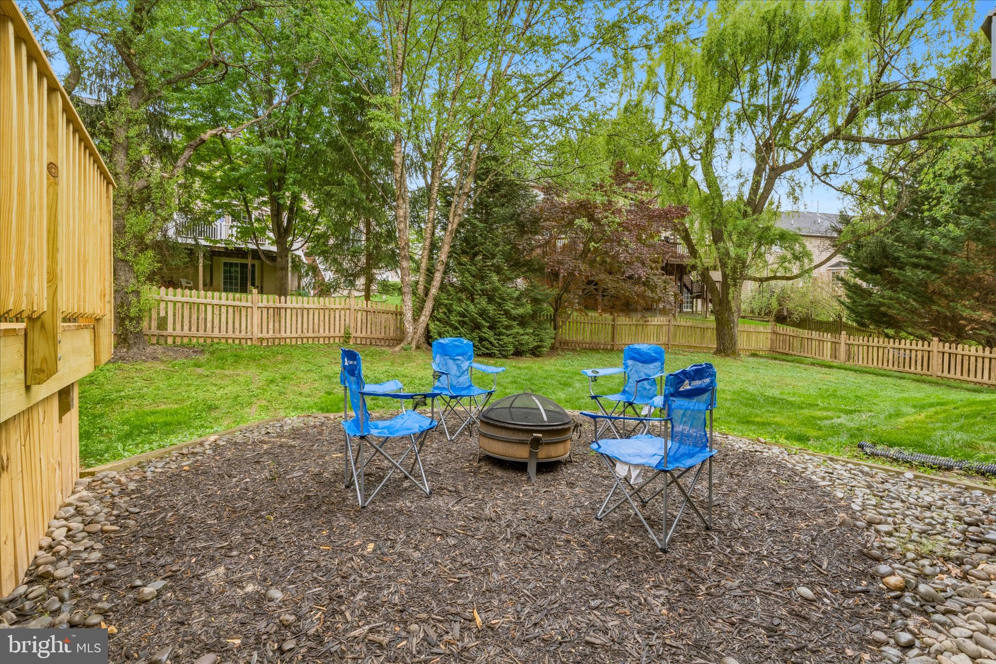 LAKE LINGANORE WOODRIDGE - Residential