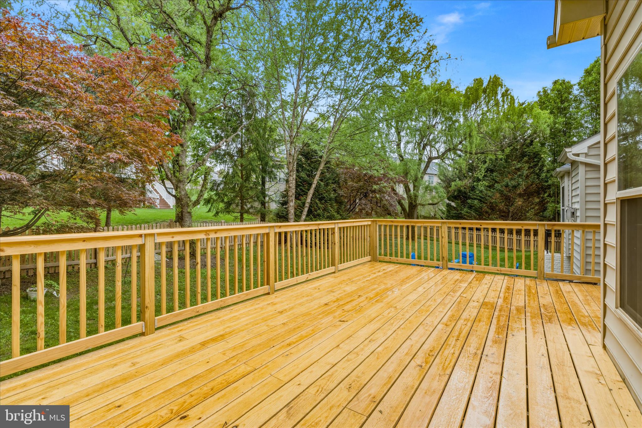 LAKE LINGANORE WOODRIDGE - Residential