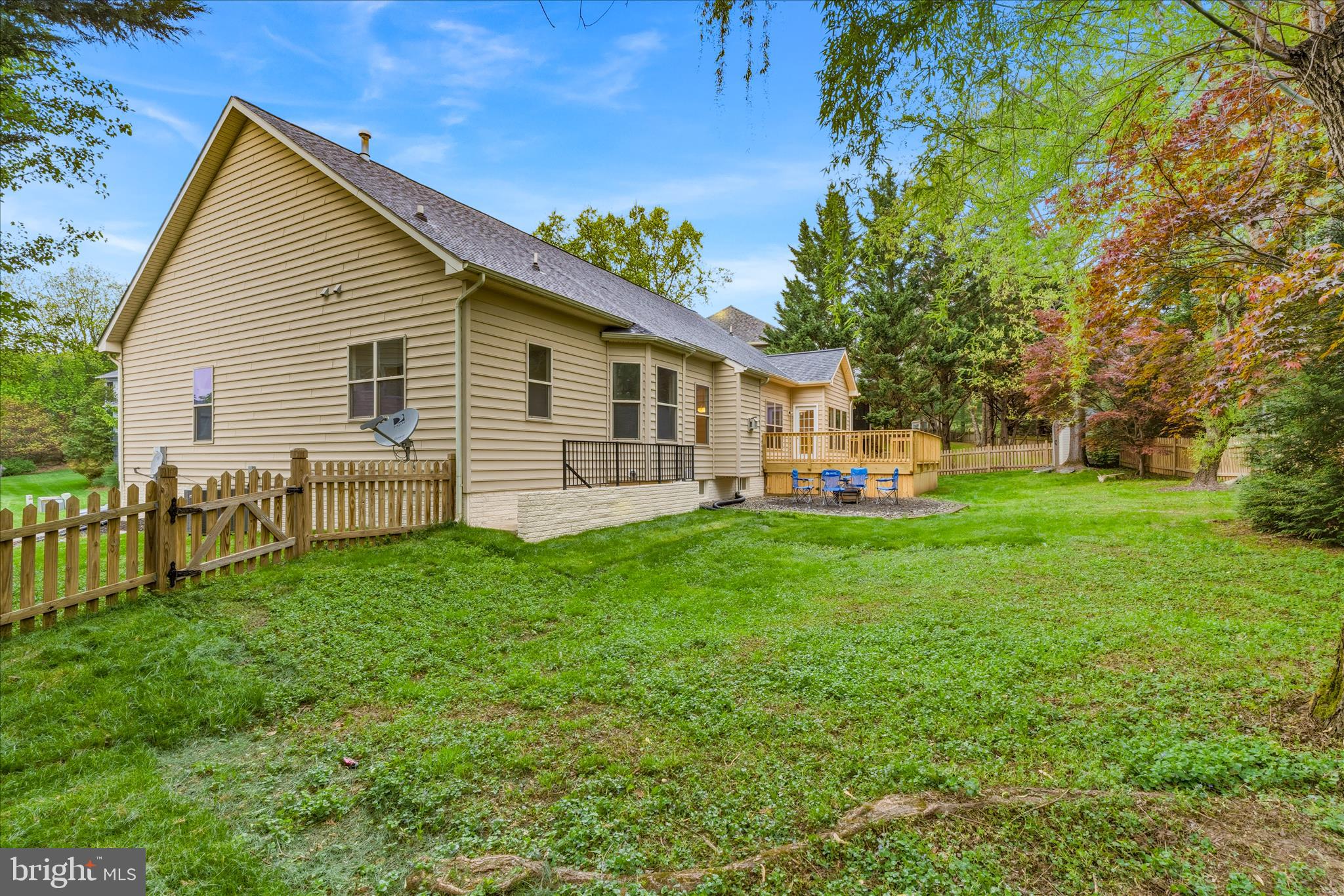 LAKE LINGANORE WOODRIDGE - Residential