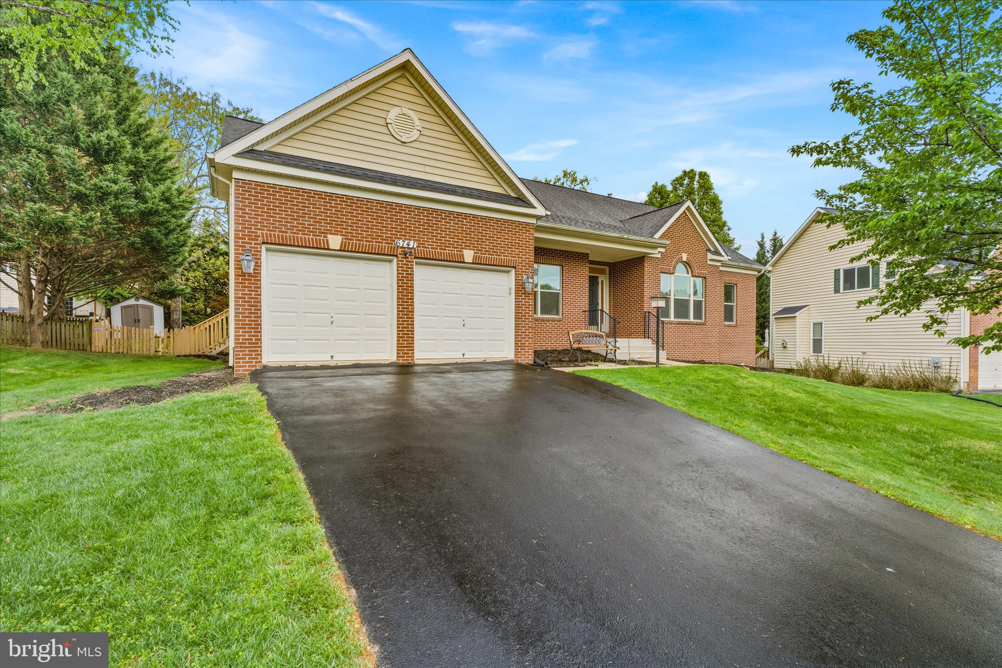 LAKE LINGANORE WOODRIDGE - Residential