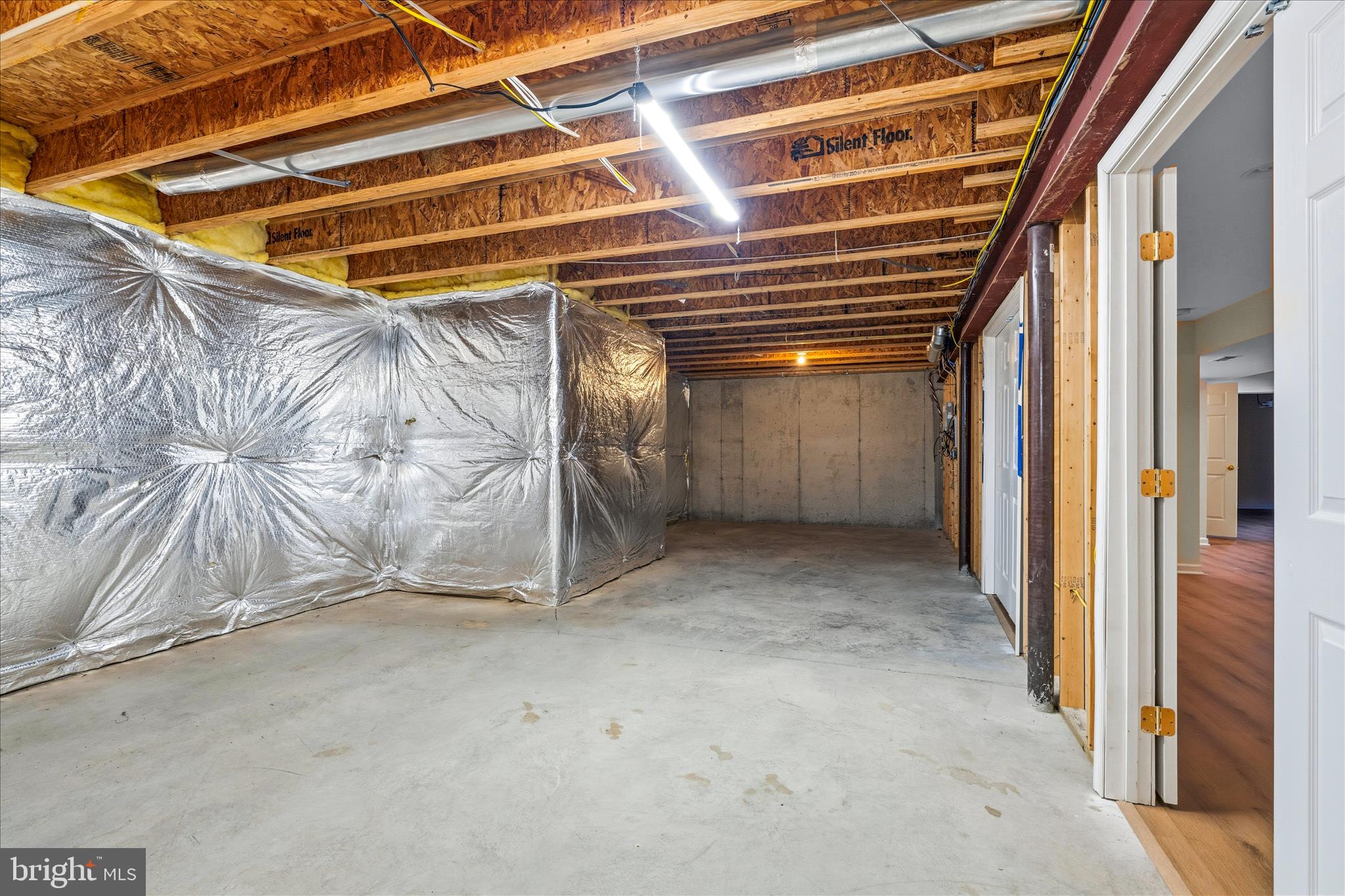 LAKE LINGANORE WOODRIDGE - Residential