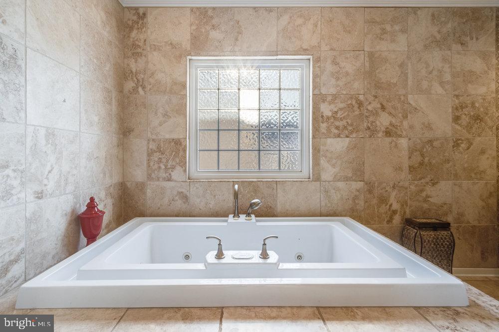 HERON HARBOUR - Residential