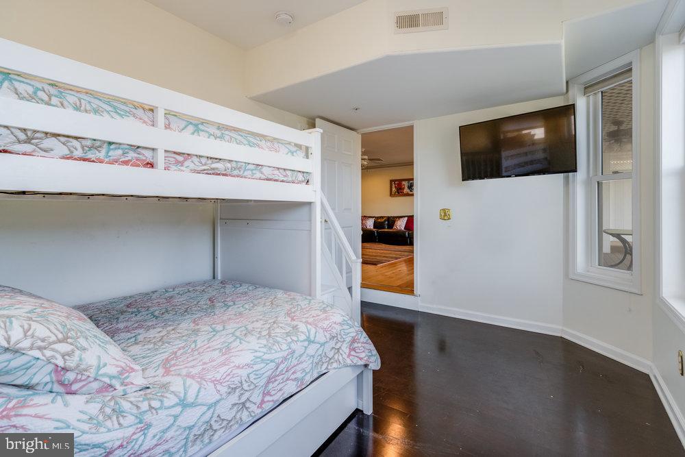 HERON HARBOUR - Residential