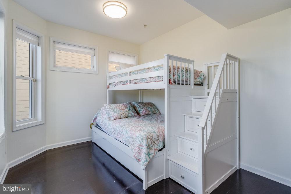 HERON HARBOUR - Residential