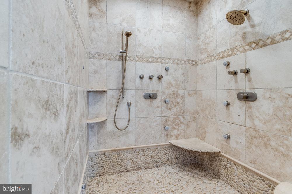 HERON HARBOUR - Residential