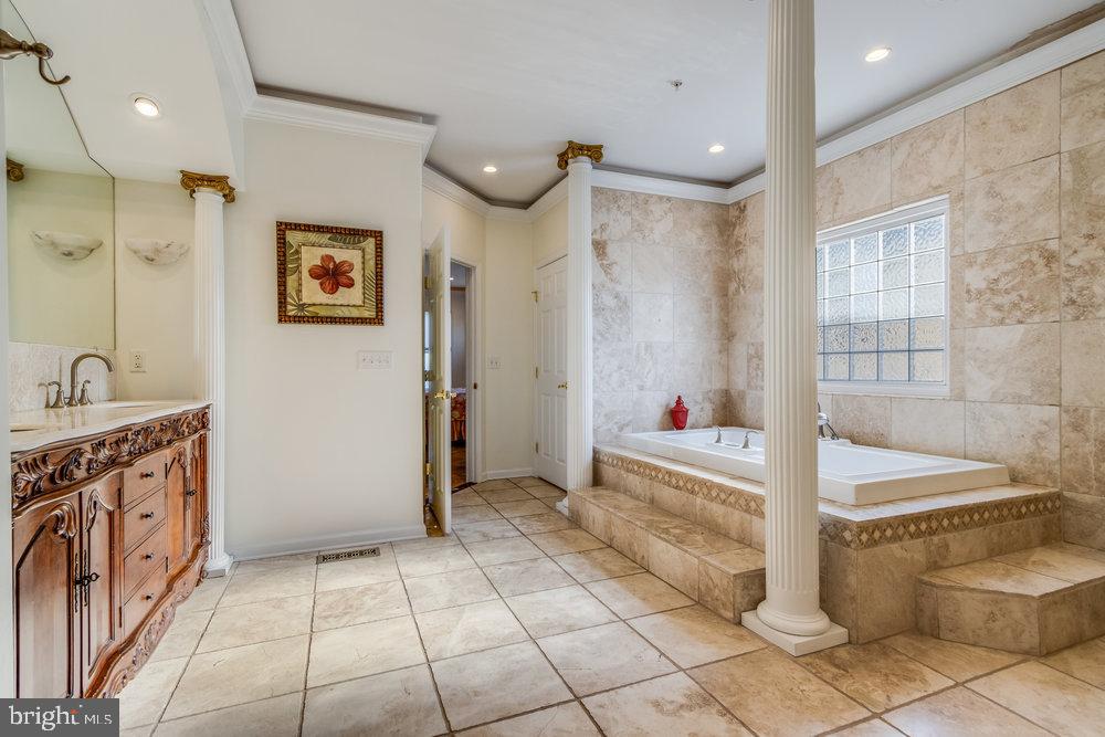 HERON HARBOUR - Residential