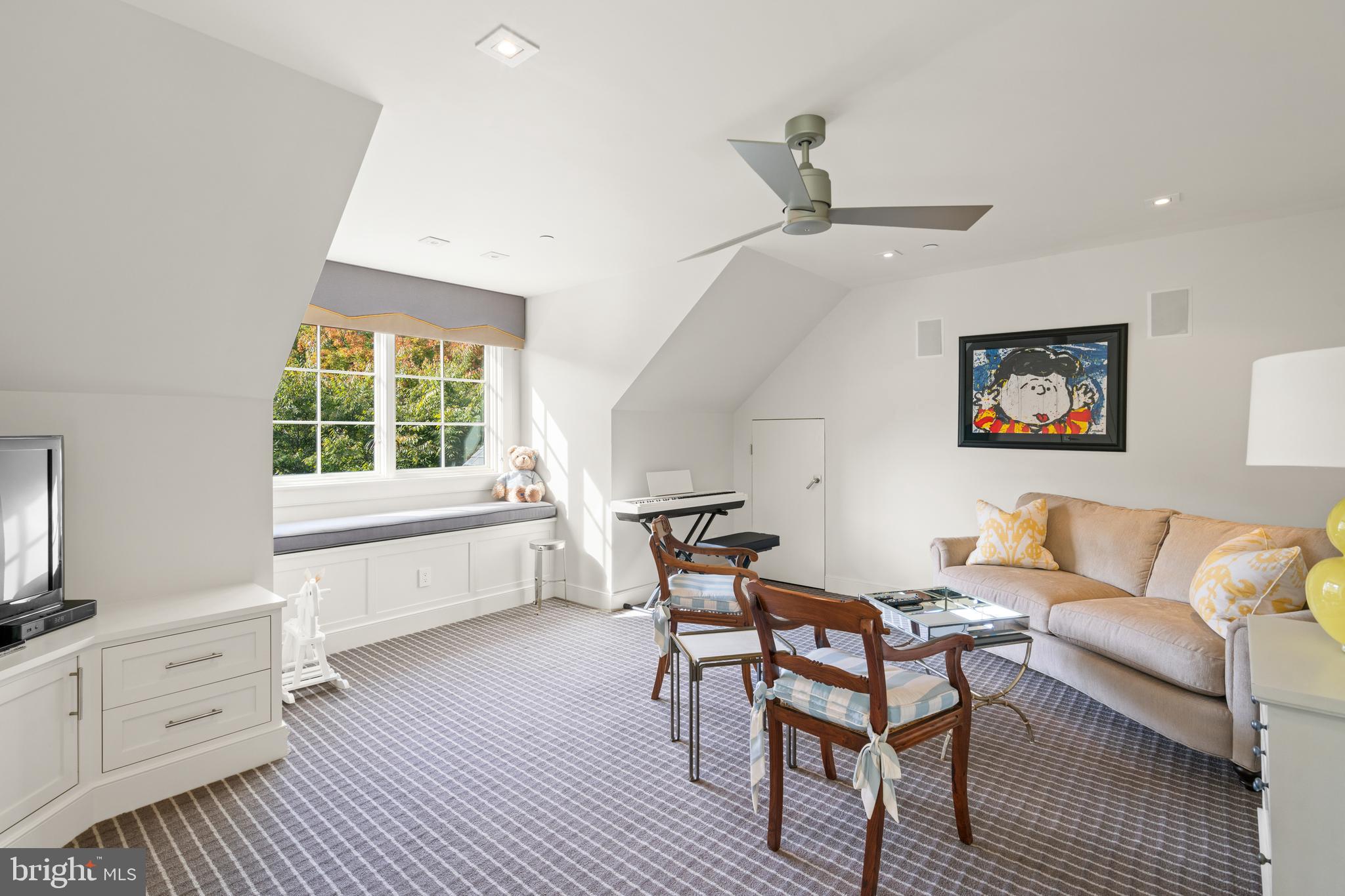 SOMERSET - Residential