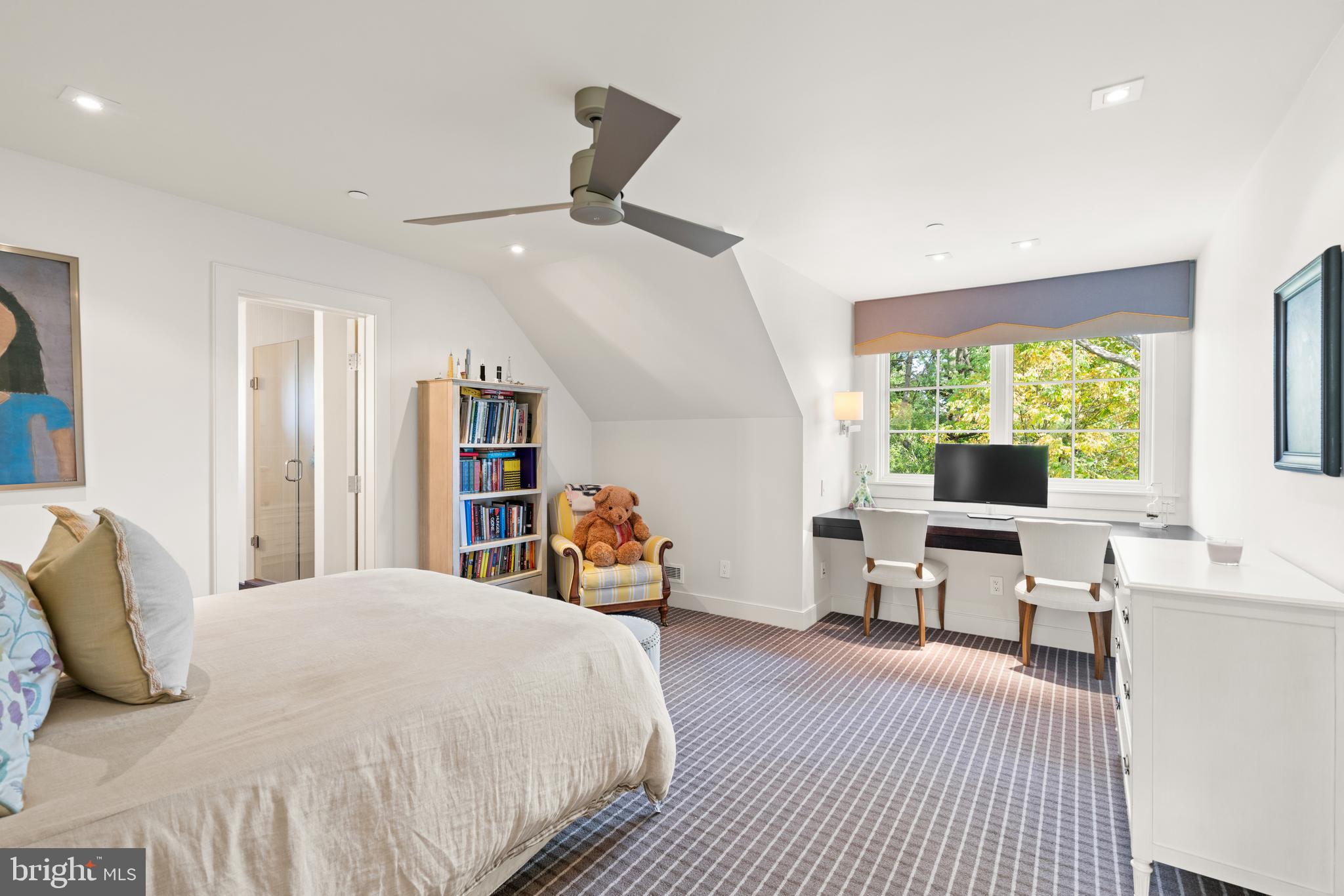 SOMERSET - Residential