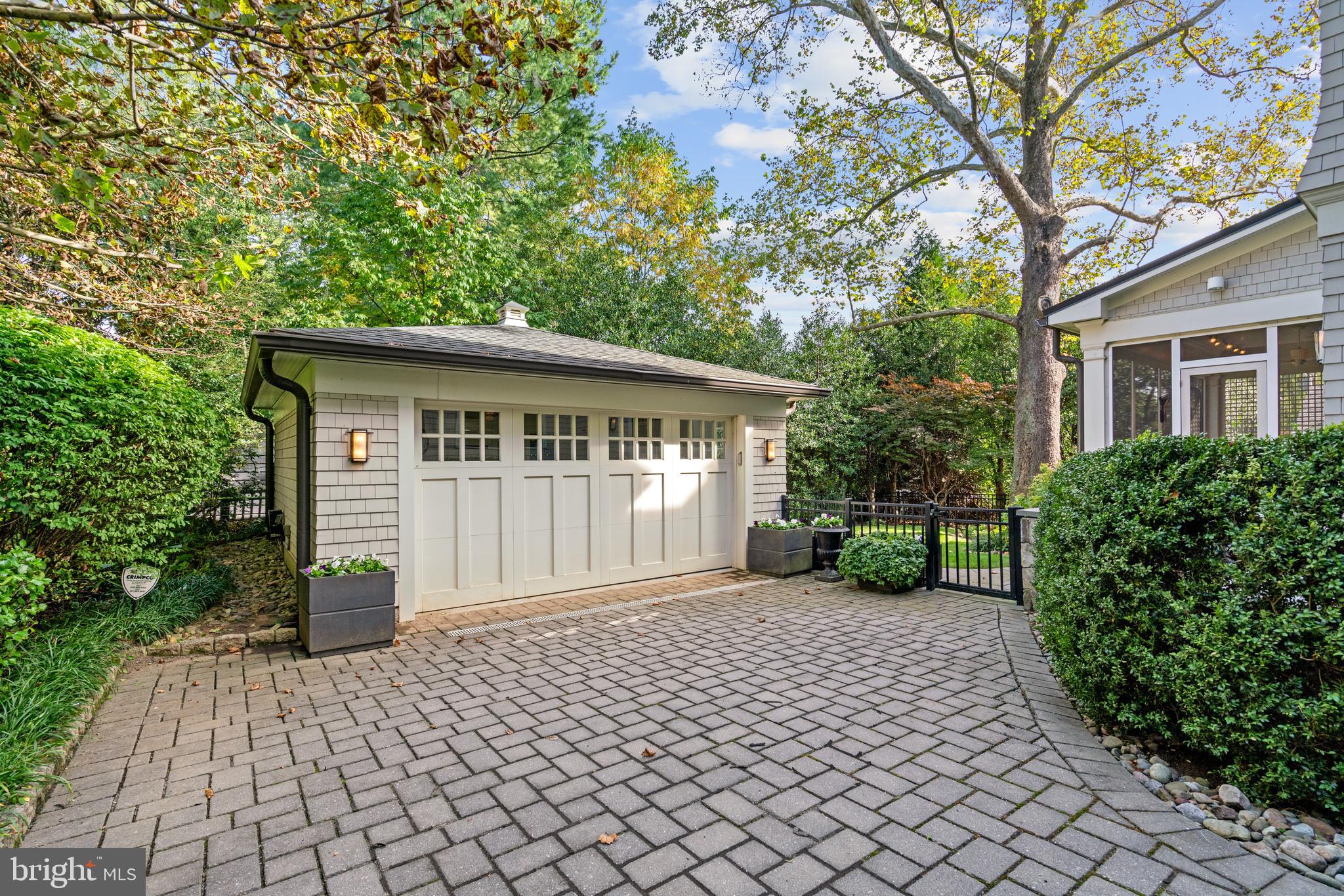 SOMERSET - Residential