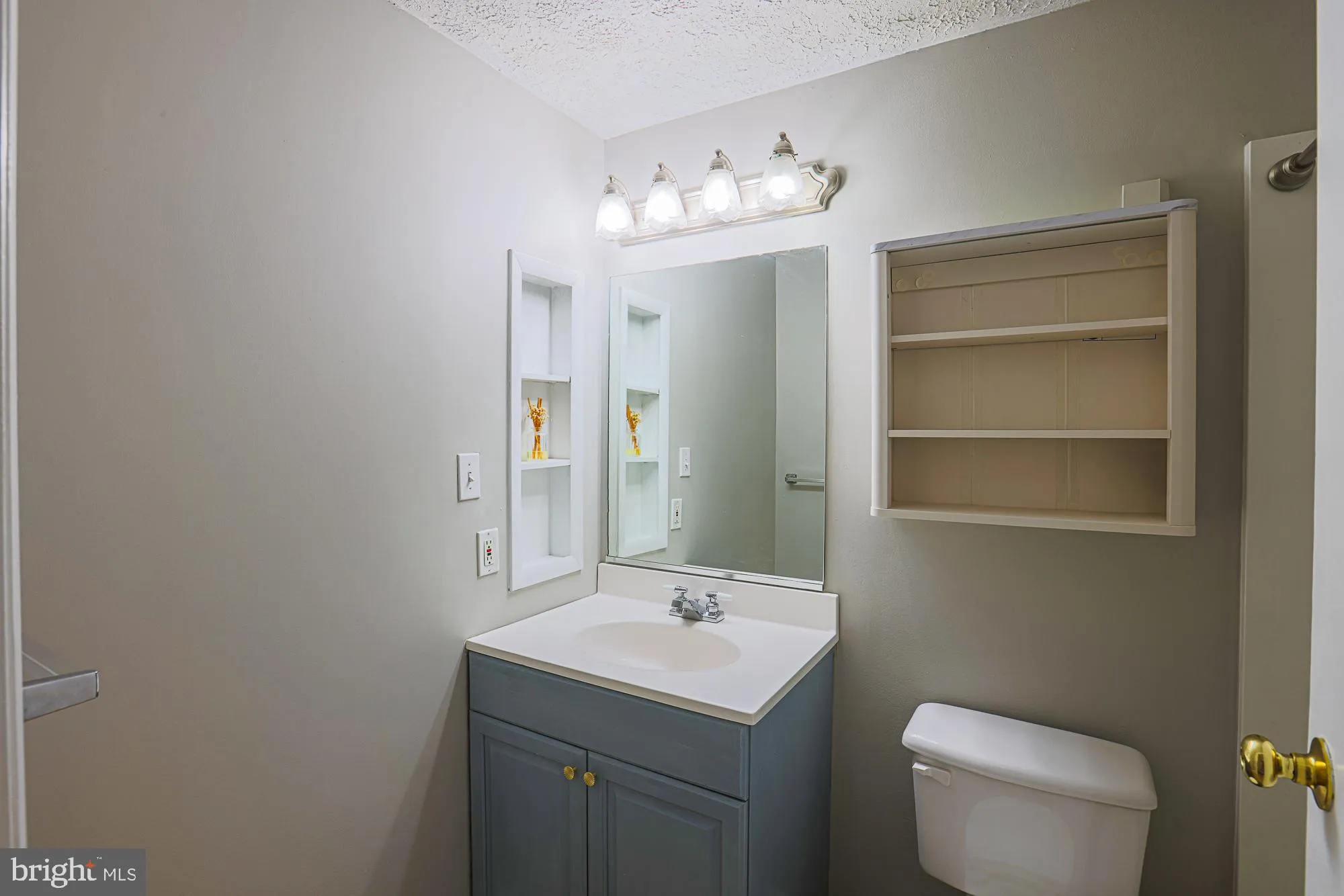 Pasadena, Maryland 21122, United States, 2 Bedrooms Bedrooms, ,1 BathroomBathrooms,Residential,Active,186998