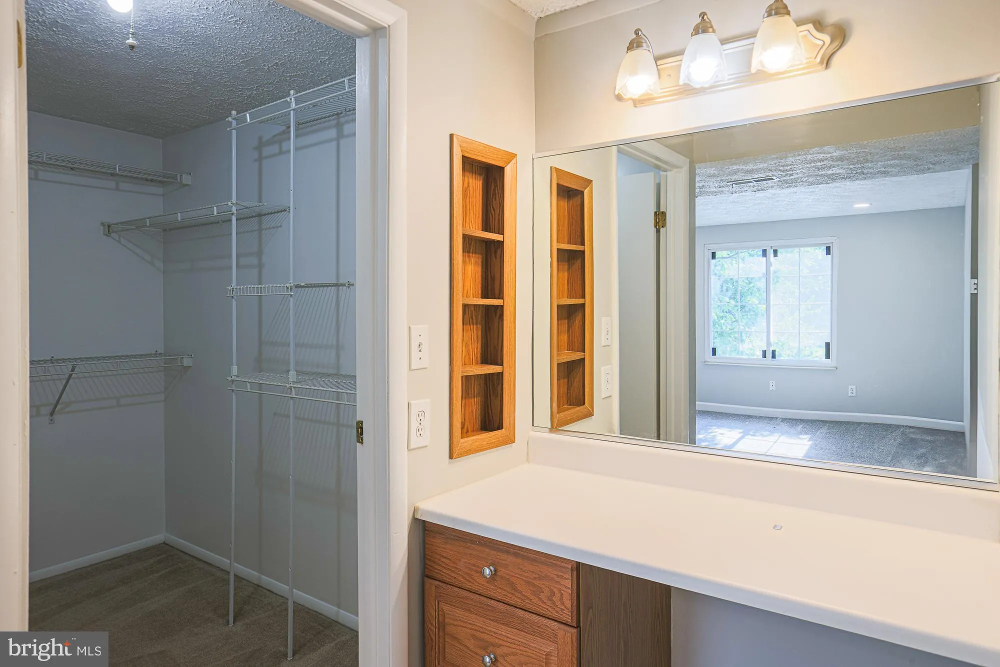 Pasadena, Maryland 21122, United States, 2 Bedrooms Bedrooms, ,1 BathroomBathrooms,Residential,Active,186998