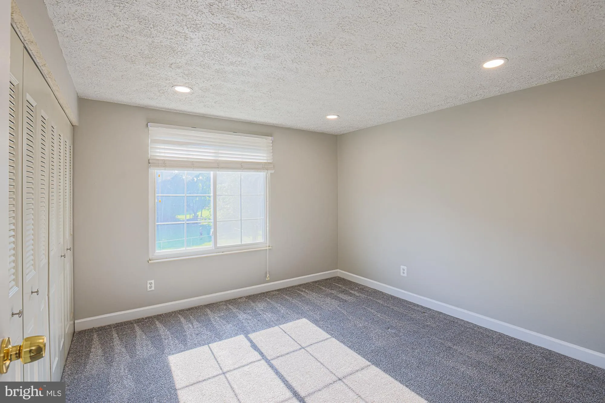 Pasadena, Maryland 21122, United States, 2 Bedrooms Bedrooms, ,1 BathroomBathrooms,Residential,Active,186998