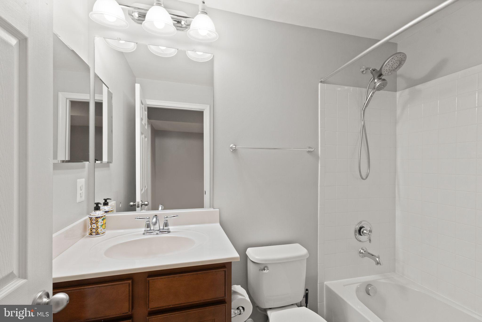 MOUNTAIN VALLEY - Residential