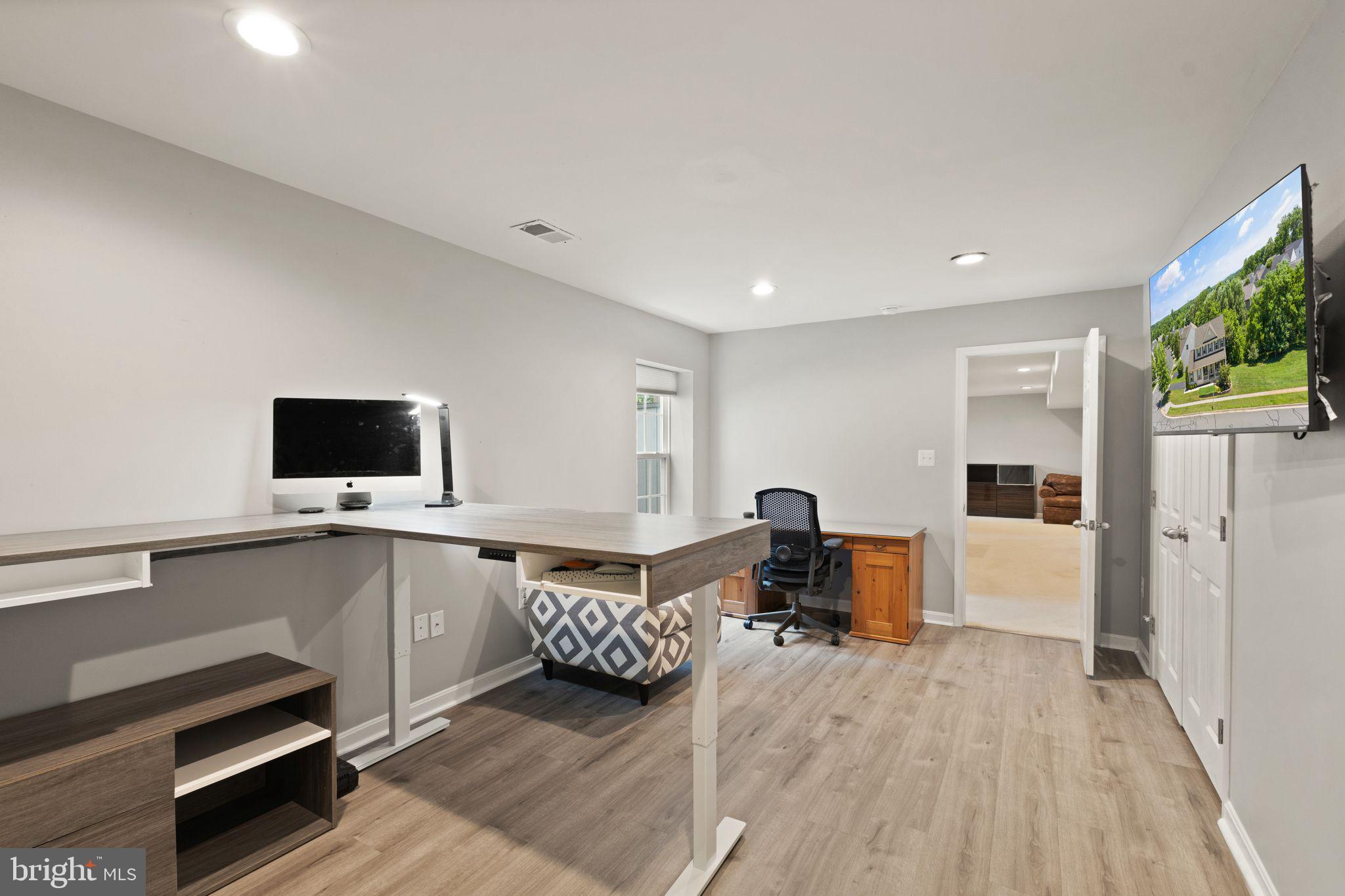 MOUNTAIN VALLEY - Residential