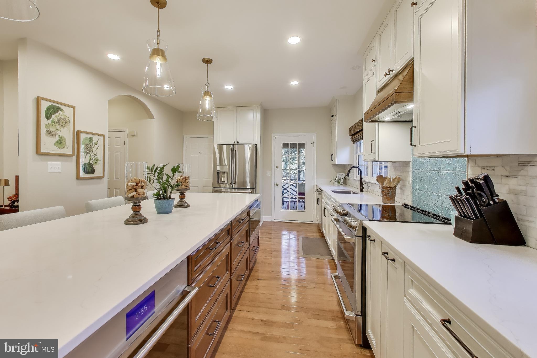 3717 JENNY LYNNE LANE