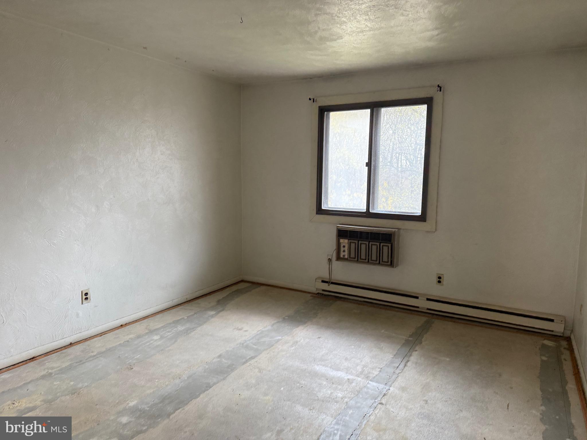 WOODMONT NORTH - Residential