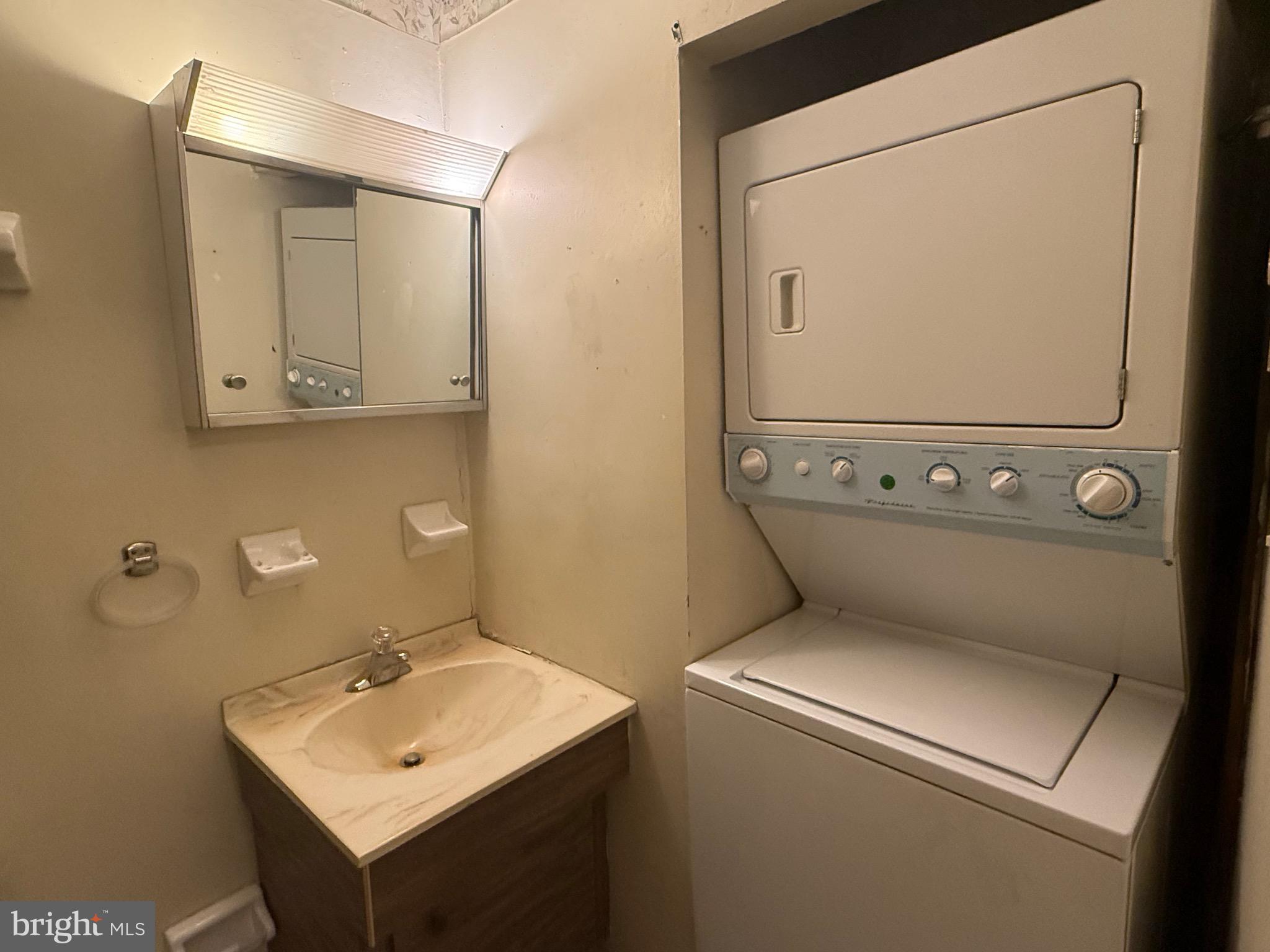 WOODMONT NORTH - Residential