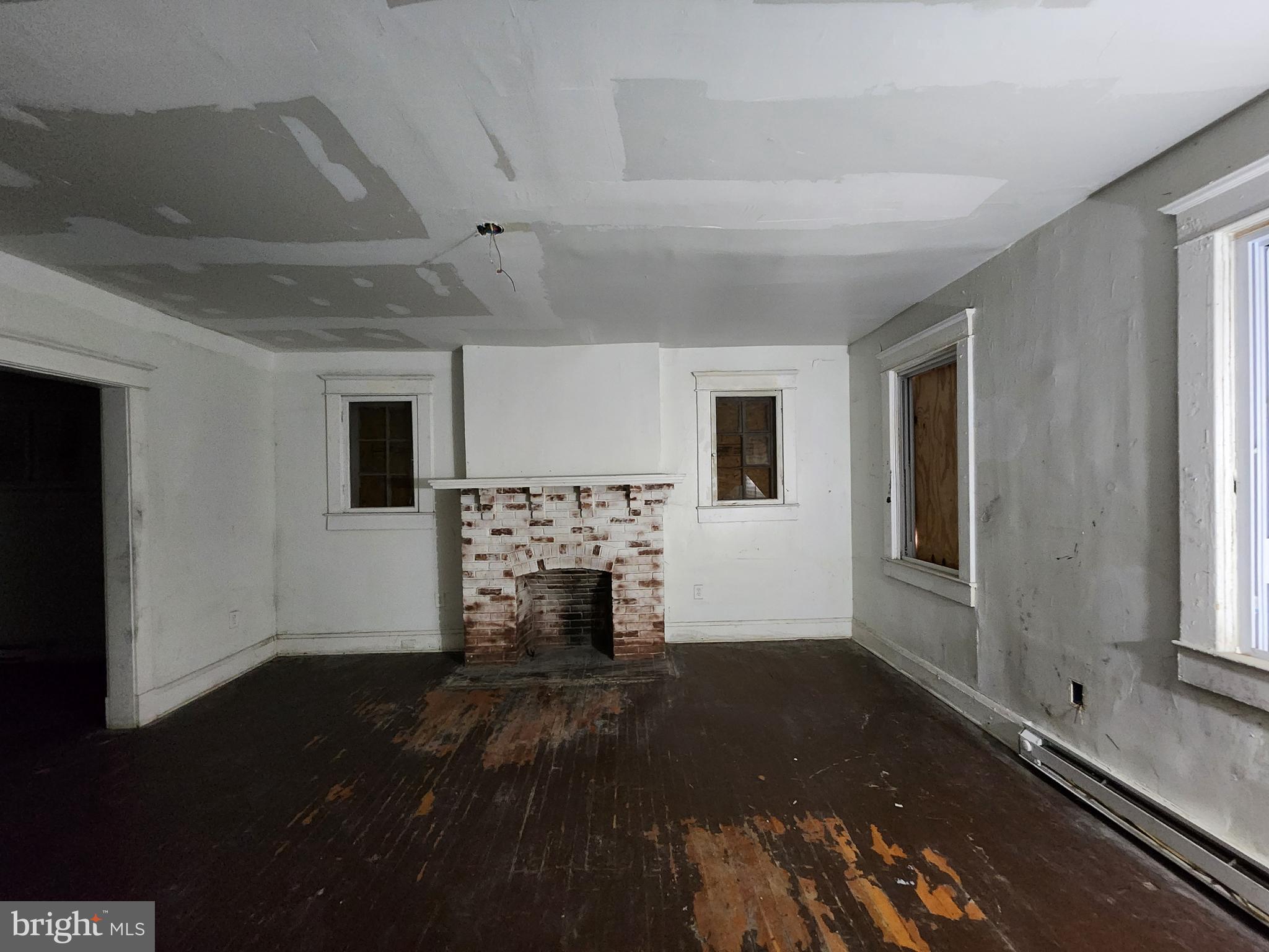 HOWARD PARK - Residential