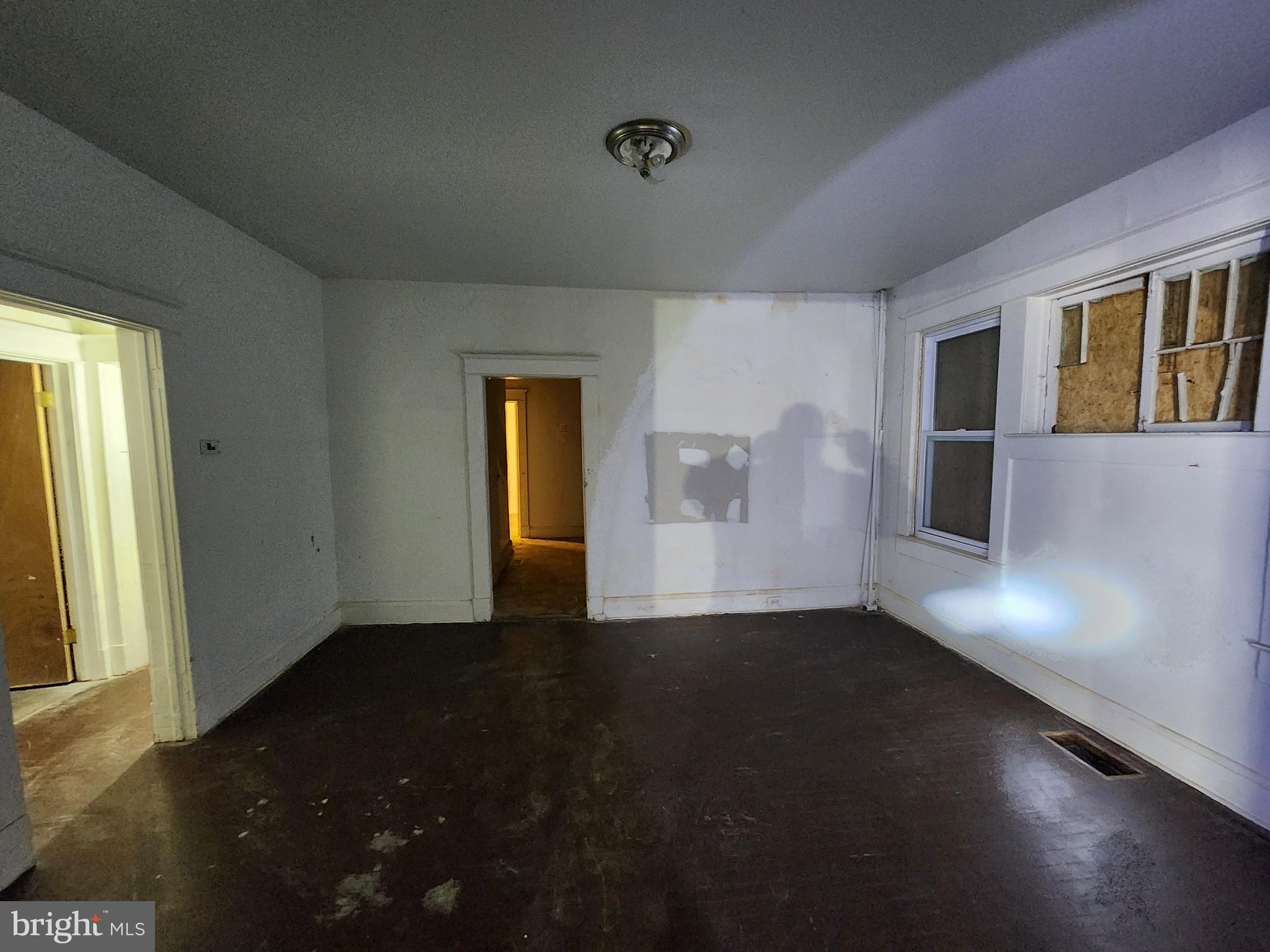 HOWARD PARK - Residential