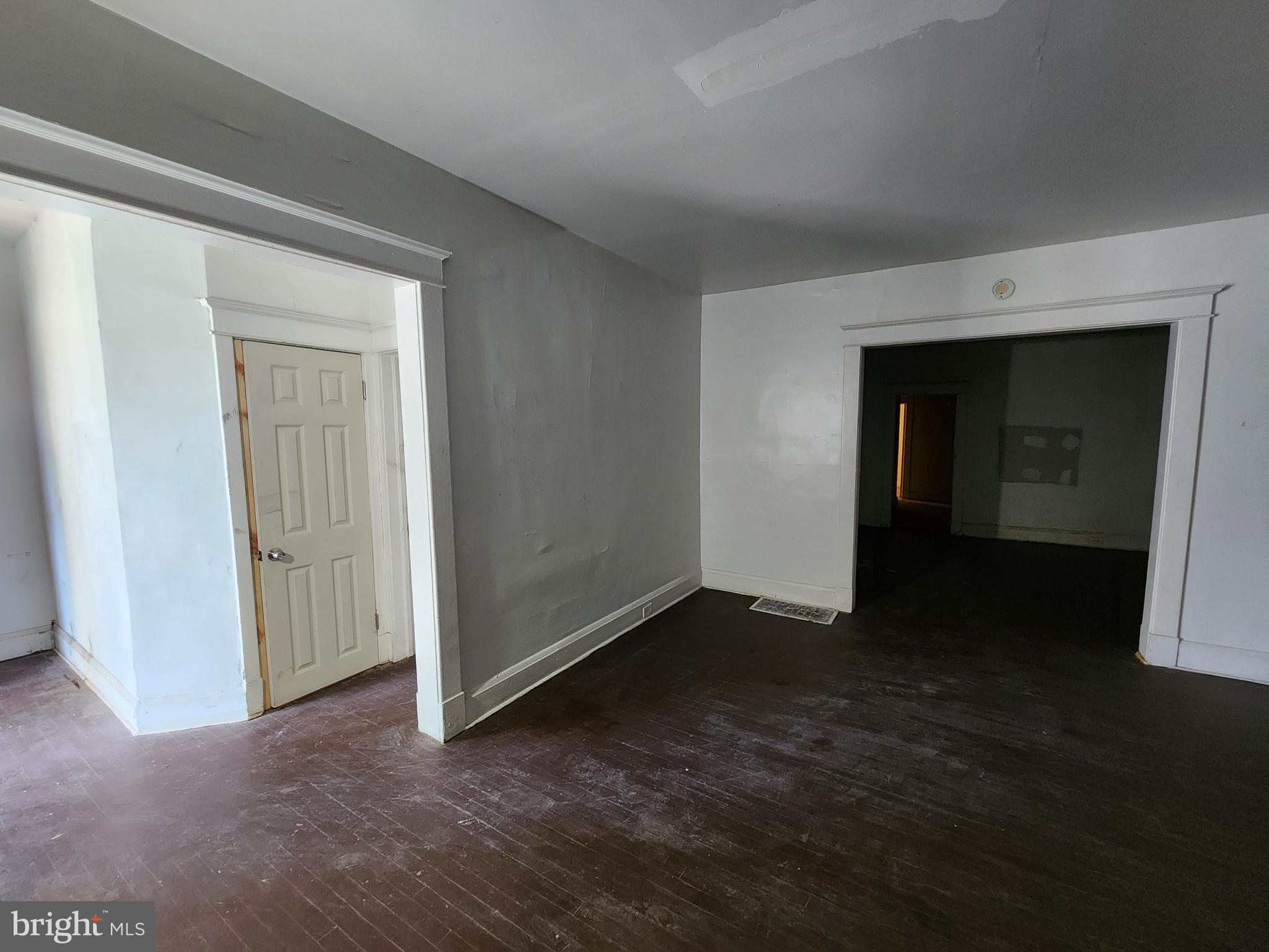 HOWARD PARK - Residential