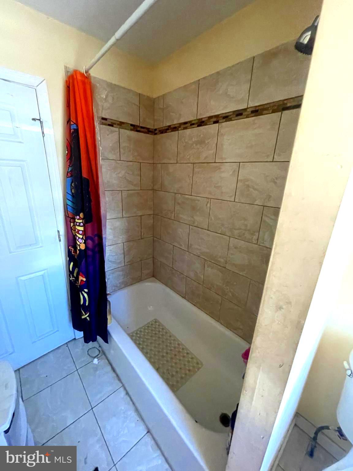 LAWNDALE - Residential