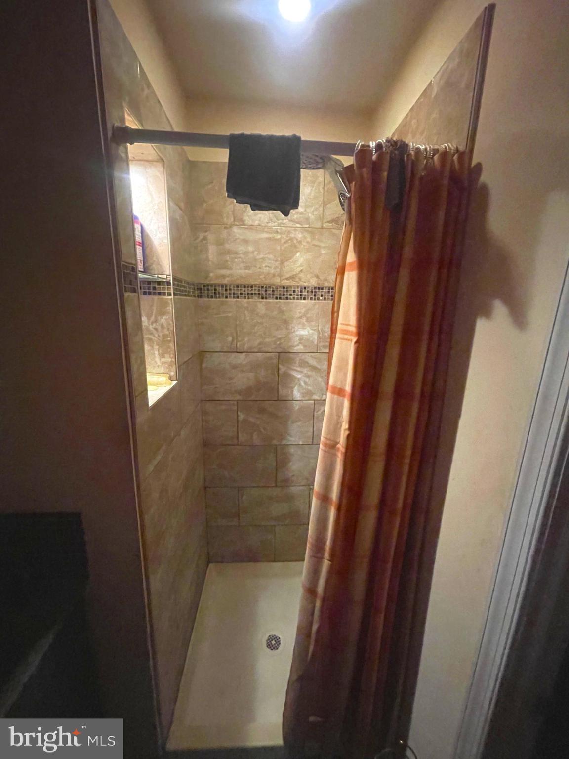 LAWNDALE - Residential