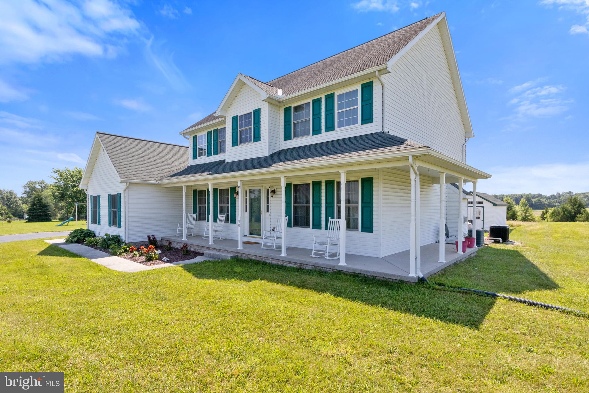90 HUMMINGBIRD LANE