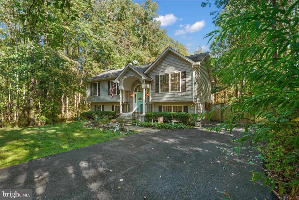 LAKE CAROLINE - Residential