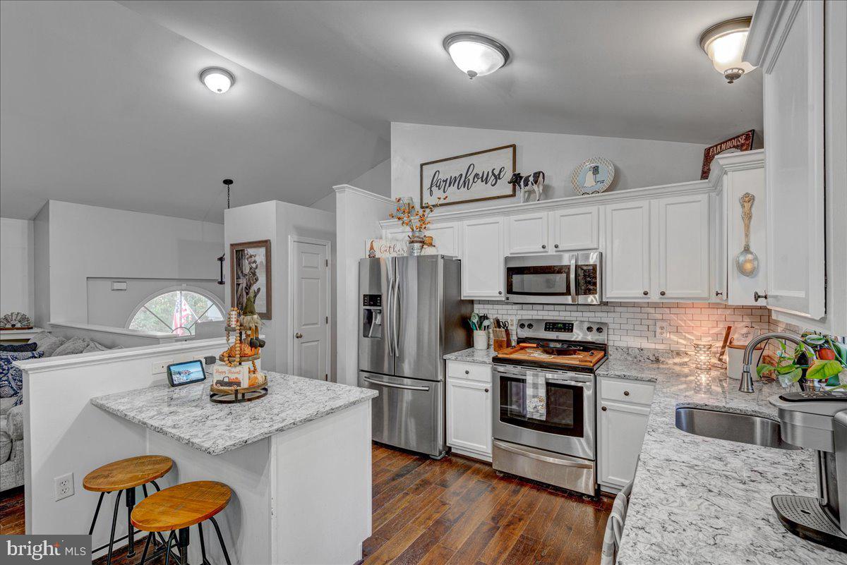 LAKE CAROLINE - Residential