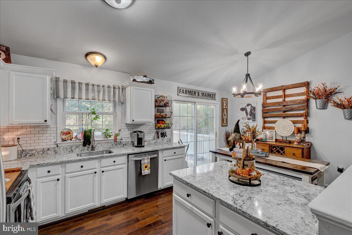 LAKE CAROLINE - Residential