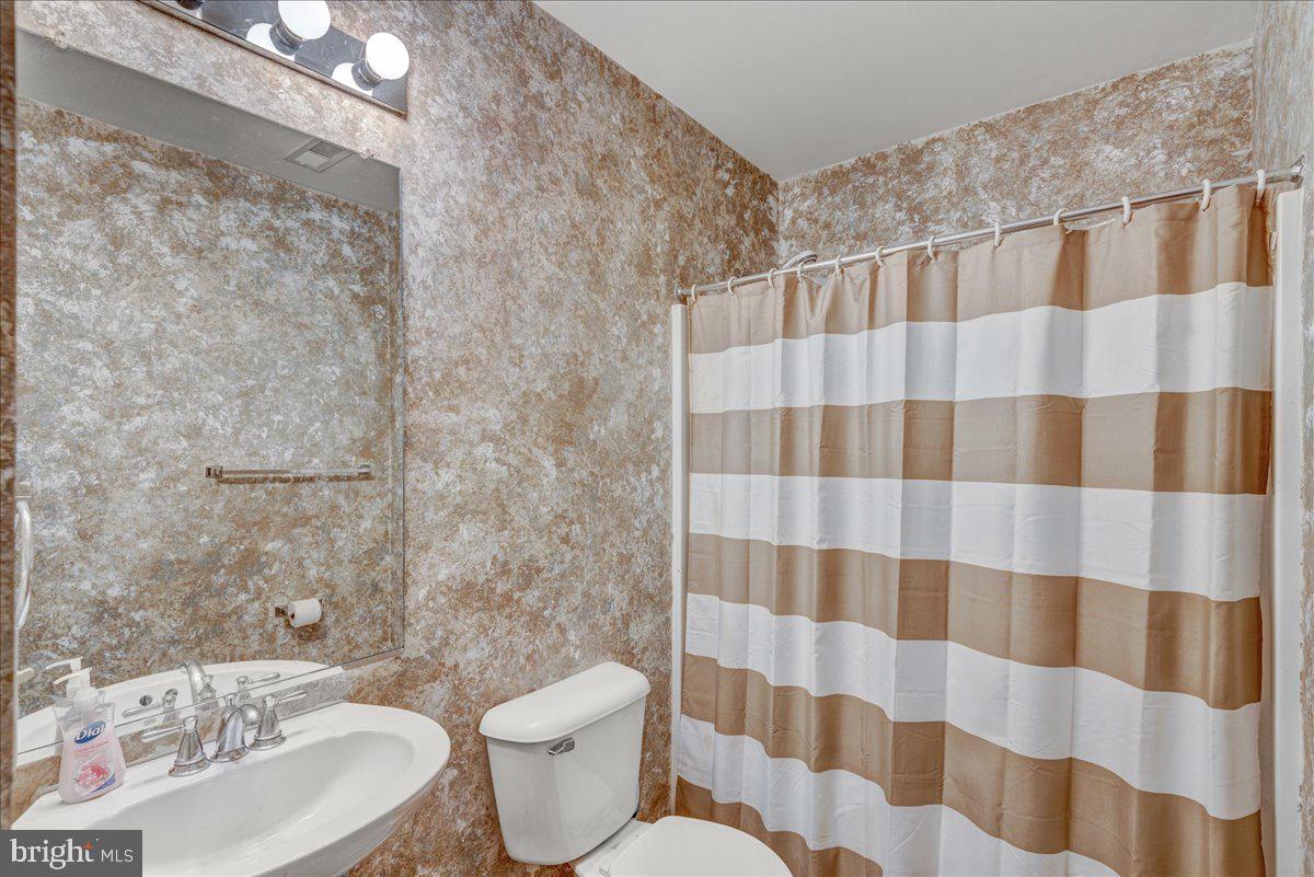 LAKE CAROLINE - Residential