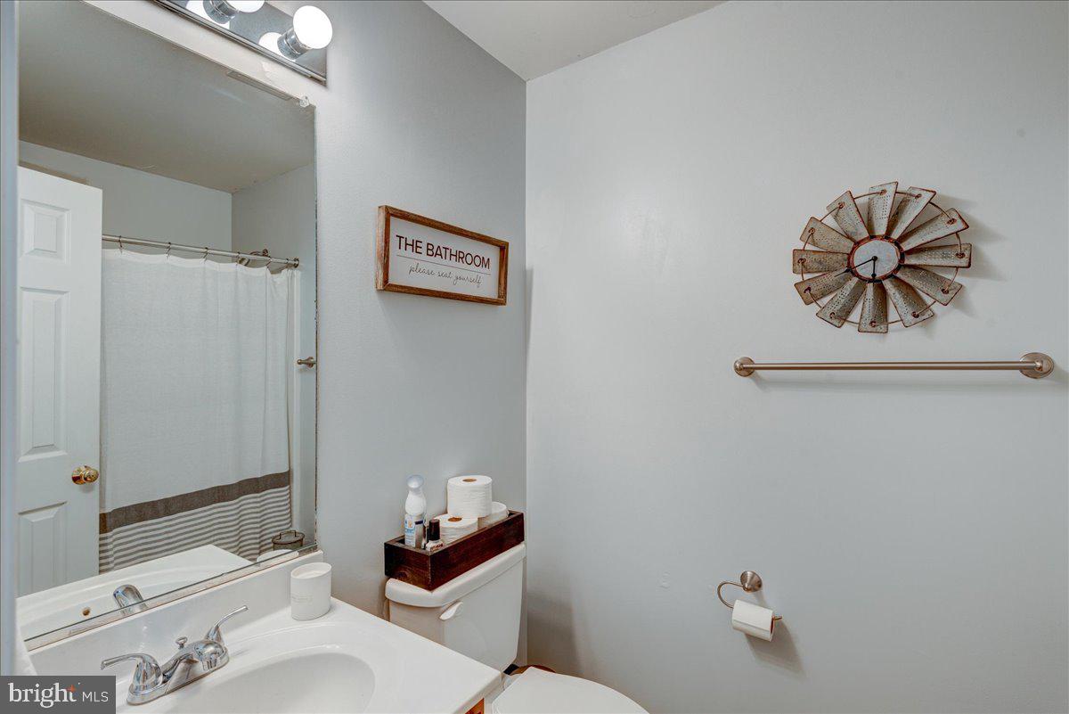 LAKE CAROLINE - Residential