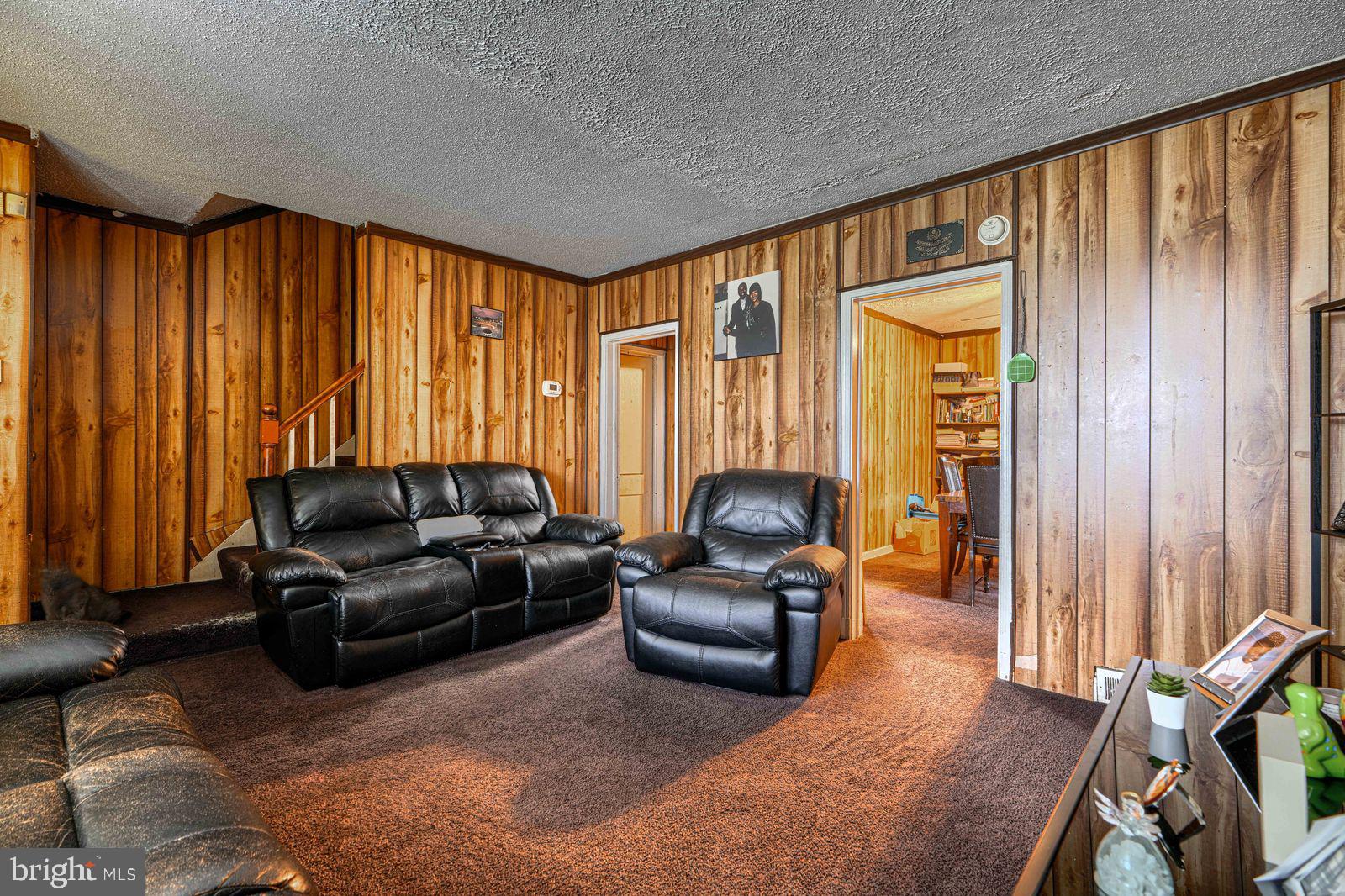 5022 READY AVENUE