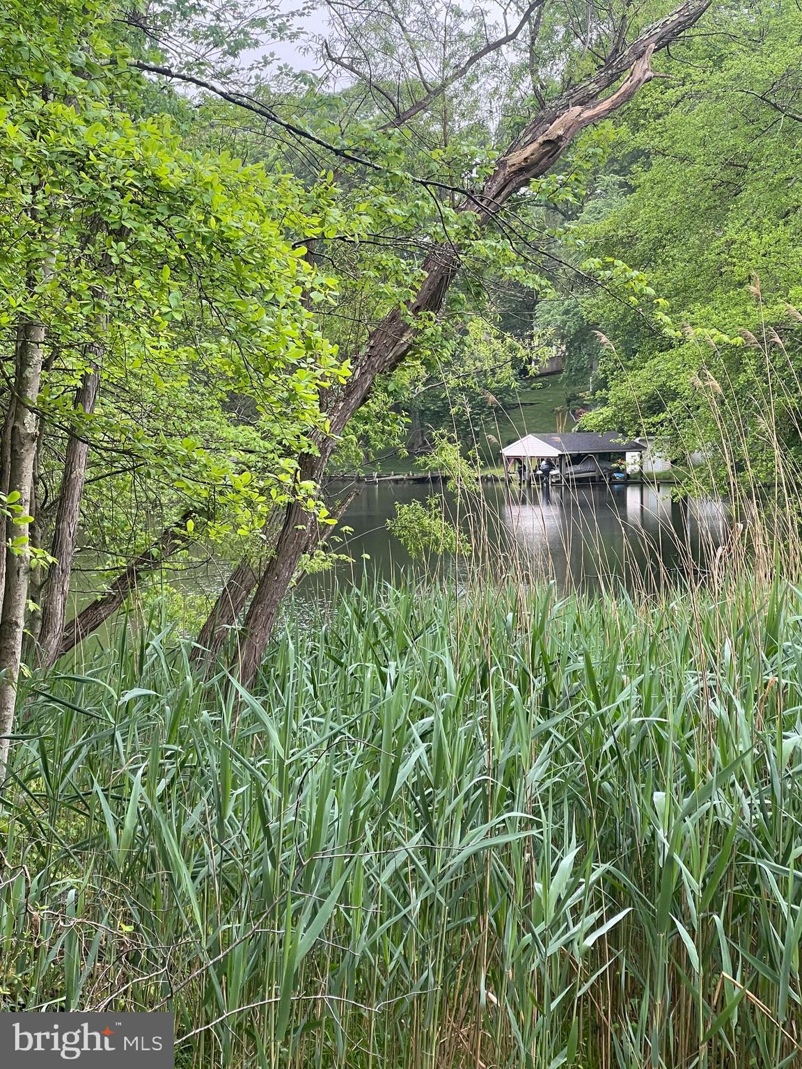 LAKE SHORE - Residential