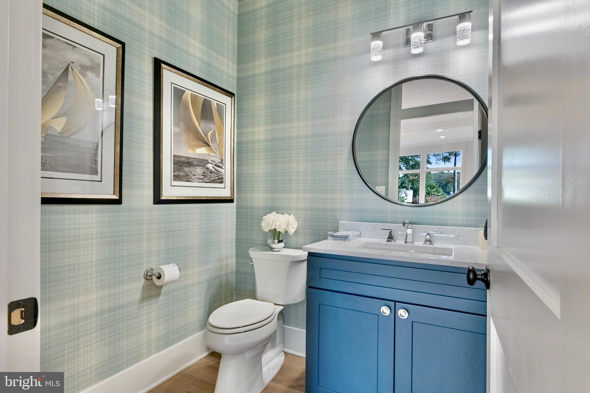 LAKE SHORE - Residential