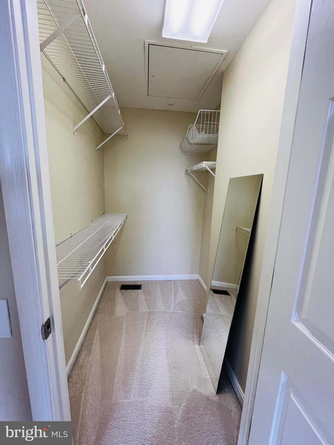 DOMINION STATION CONDOMINIUM - Residential Lease