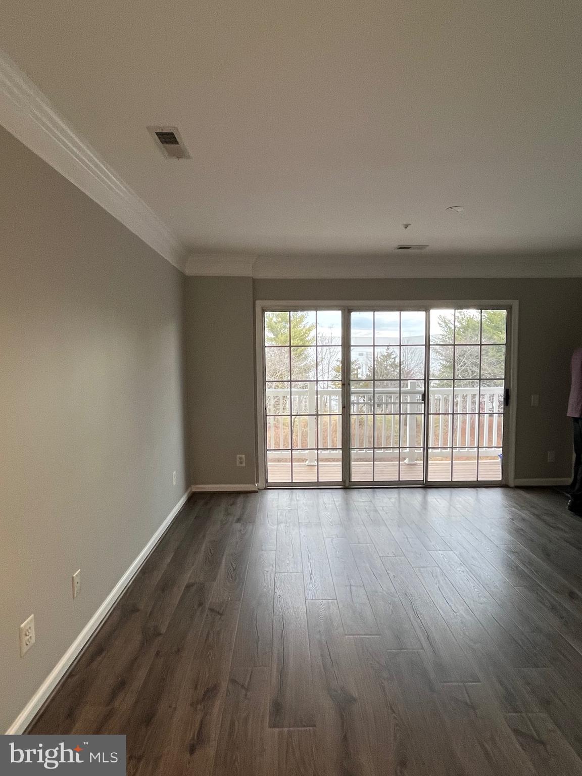 DOMINION STATION CONDOMINIUM - Residential Lease