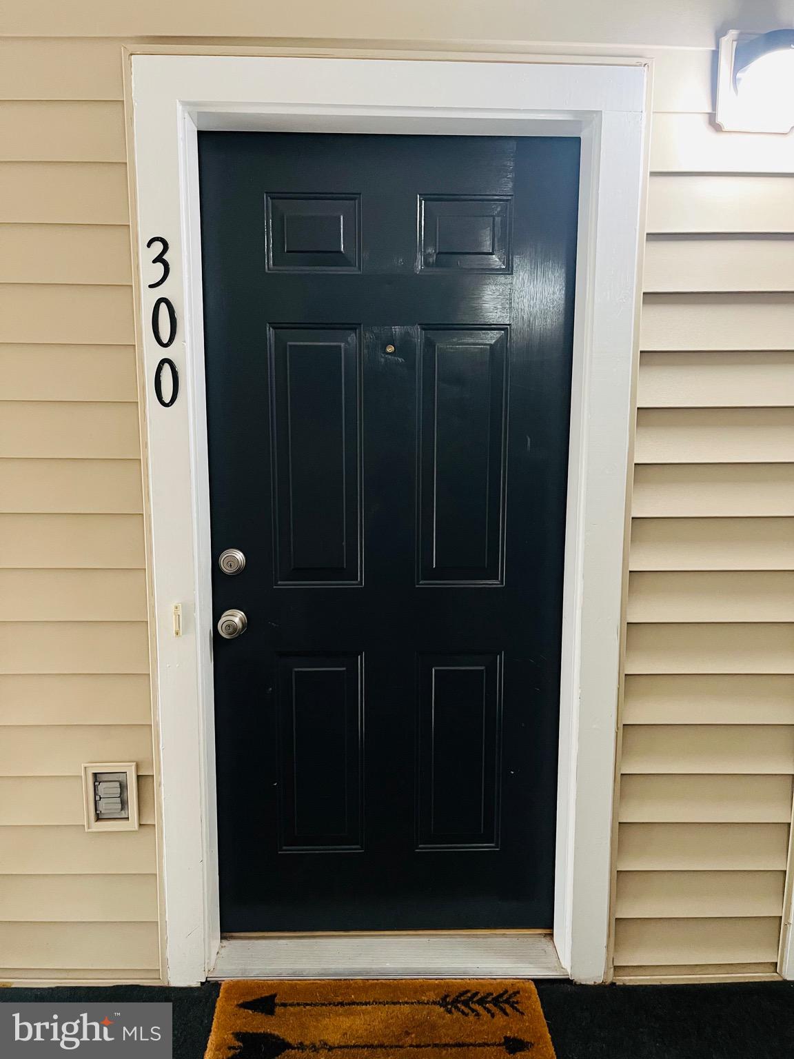 DOMINION STATION CONDOMINIUM - Residential Lease