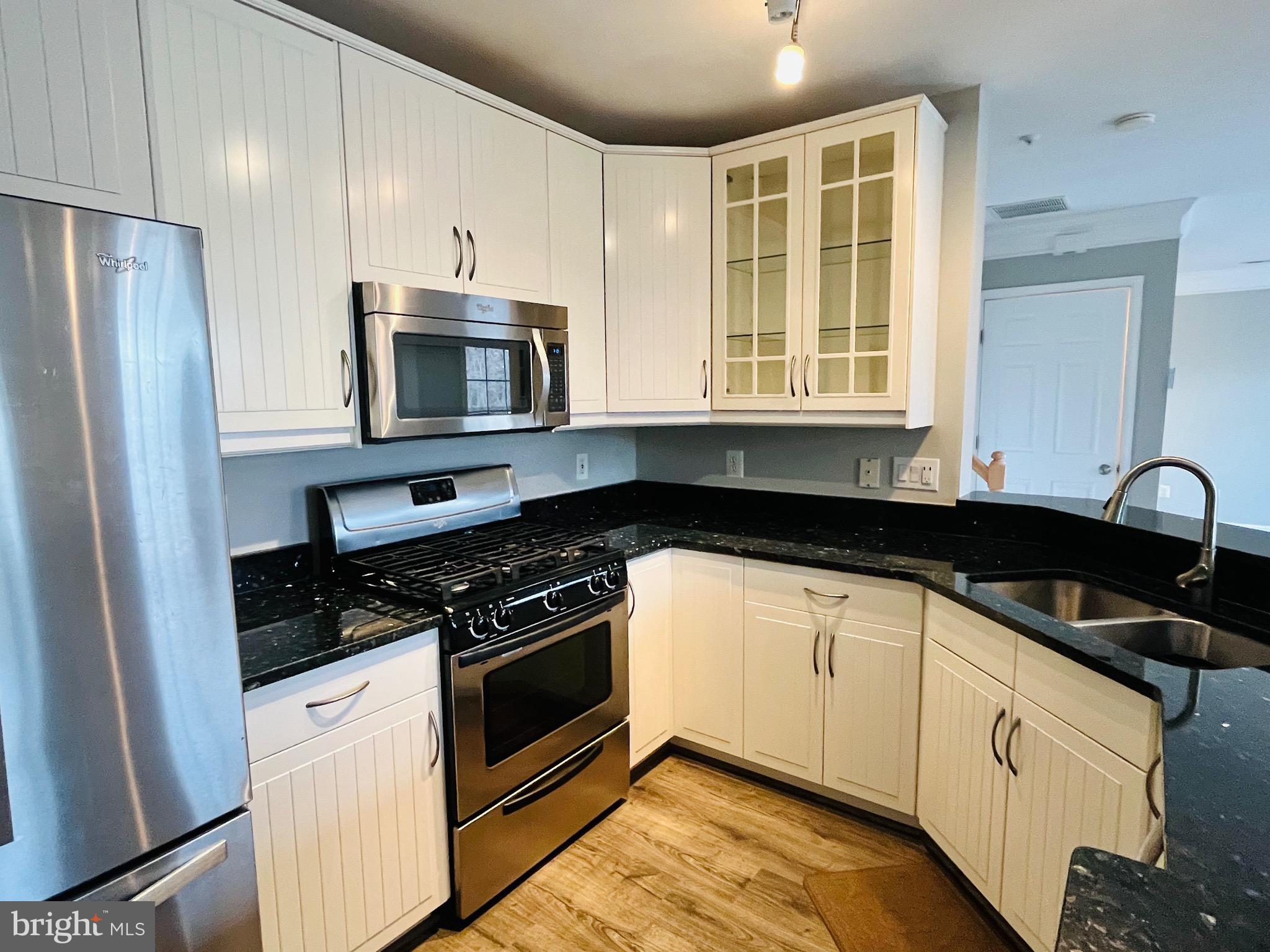 DOMINION STATION CONDOMINIUM - Residential Lease