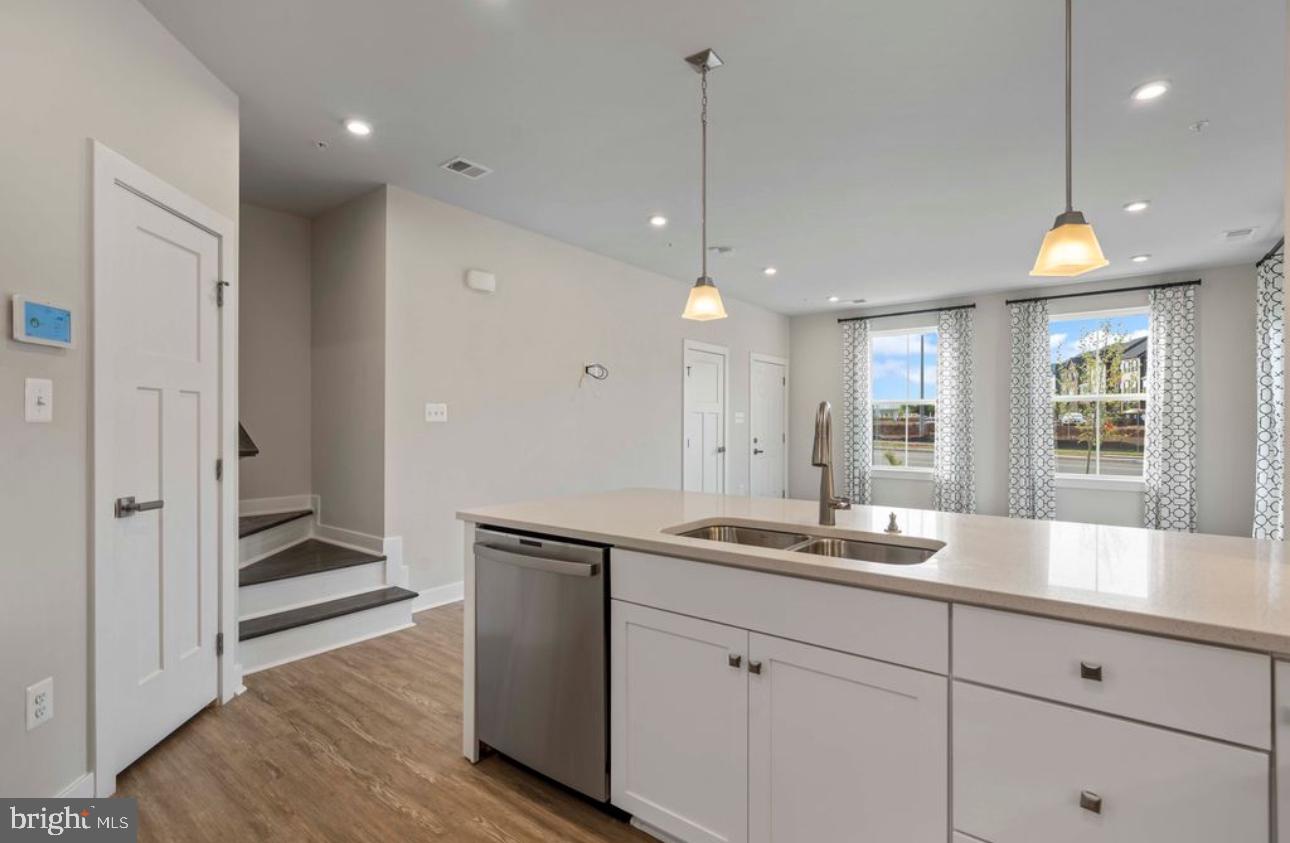 ARCOLA TOWN CENTER - Residential Lease