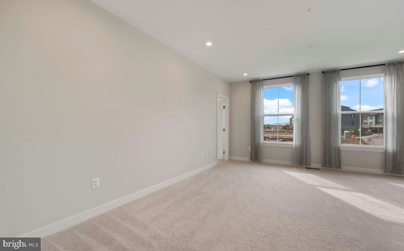 ARCOLA TOWN CENTER - Residential Lease