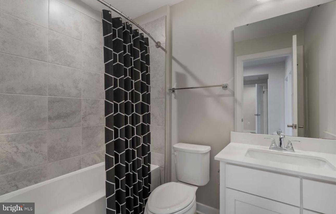 ARCOLA TOWN CENTER - Residential Lease