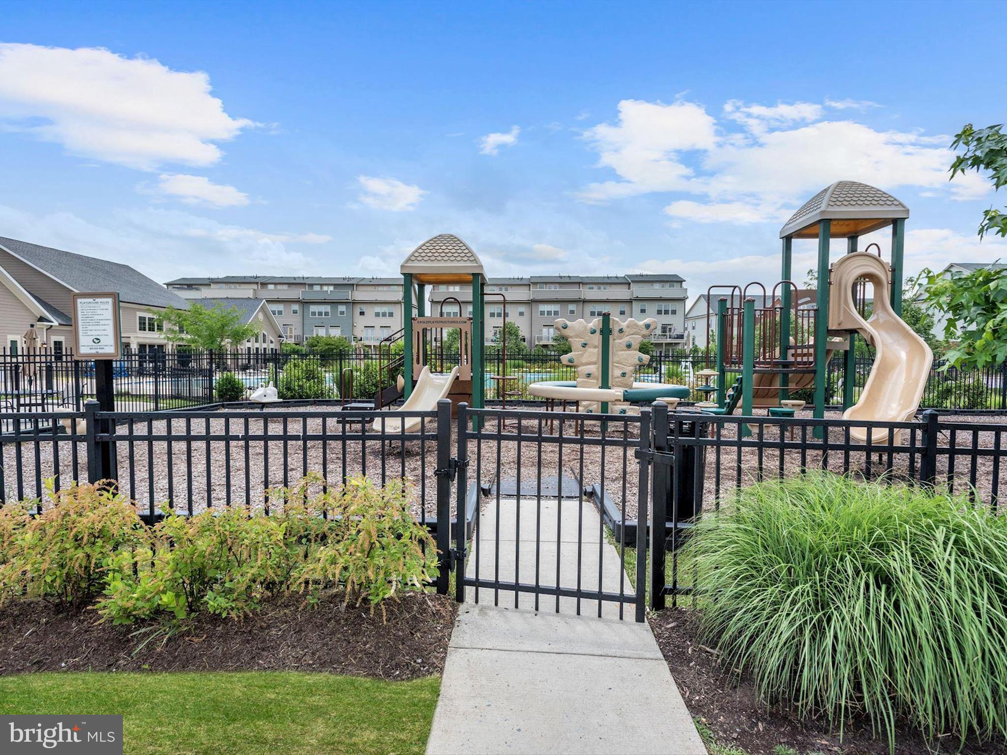 PARKSIDE - Residential