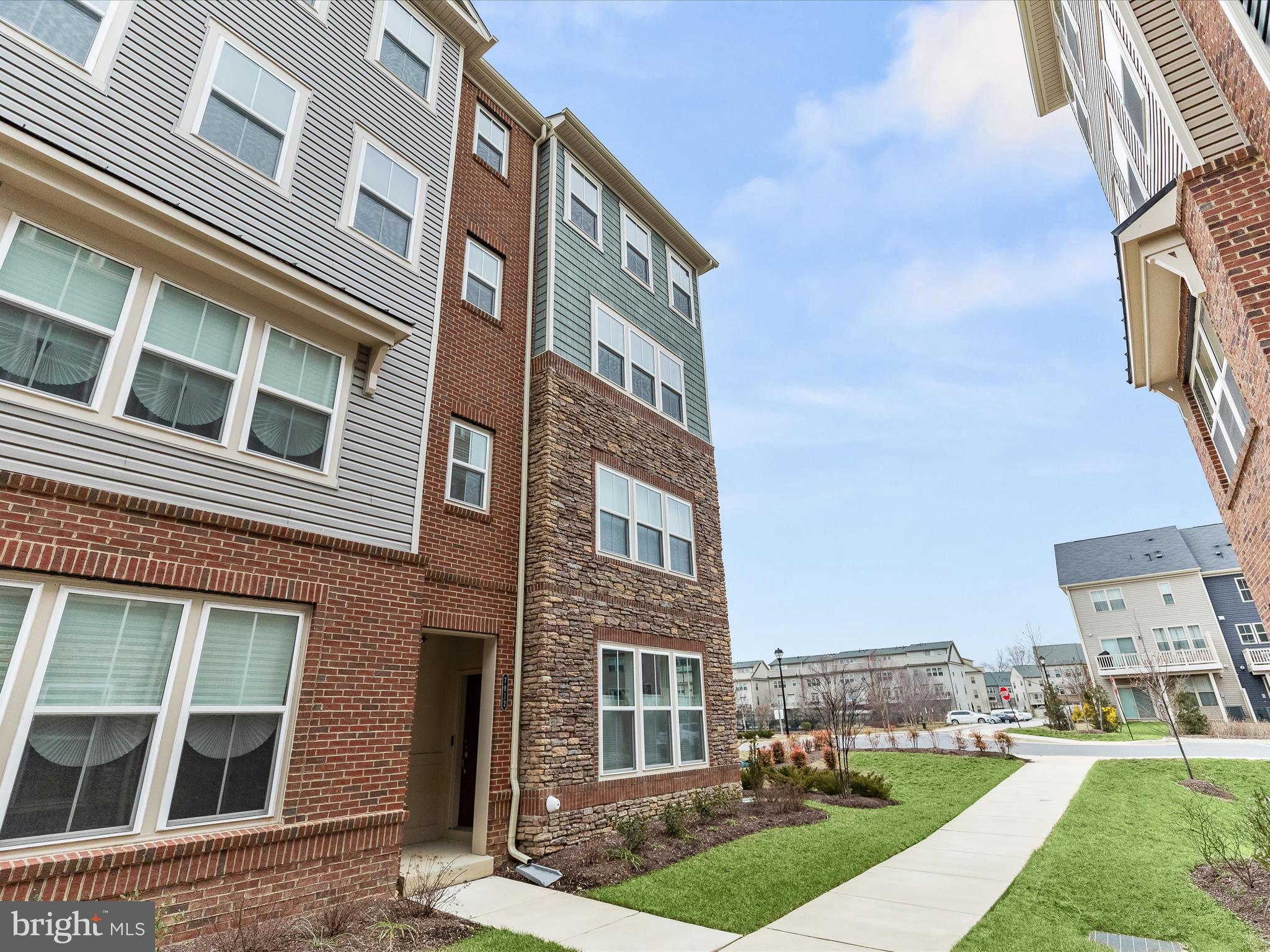 PARKSIDE - Residential